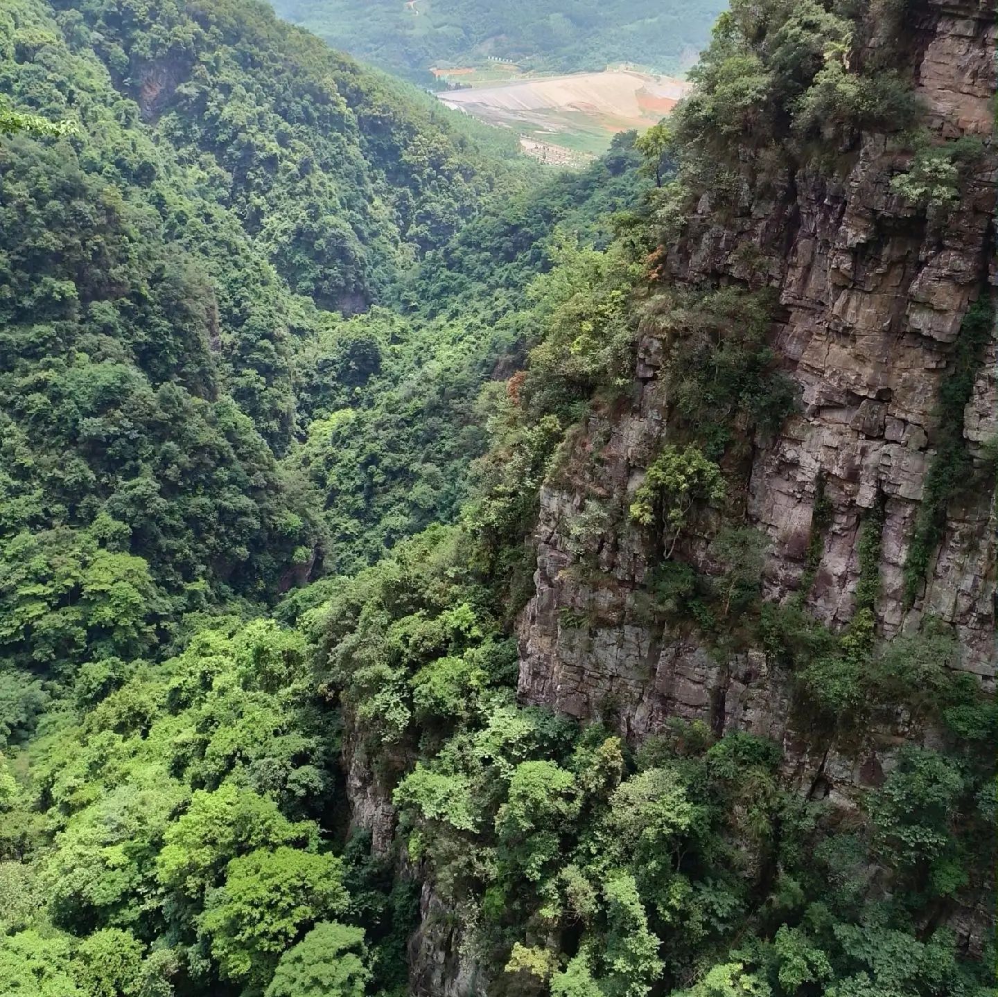 武宣县百崖大峡谷景区旅行图片 1