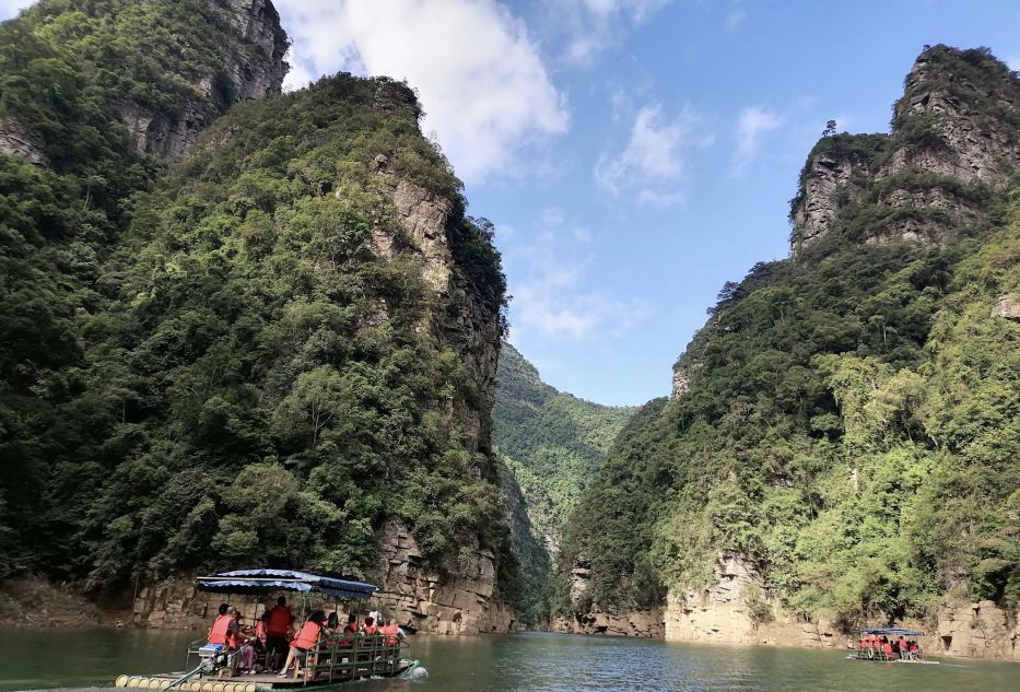 圣堂湖景区旅行图片 1