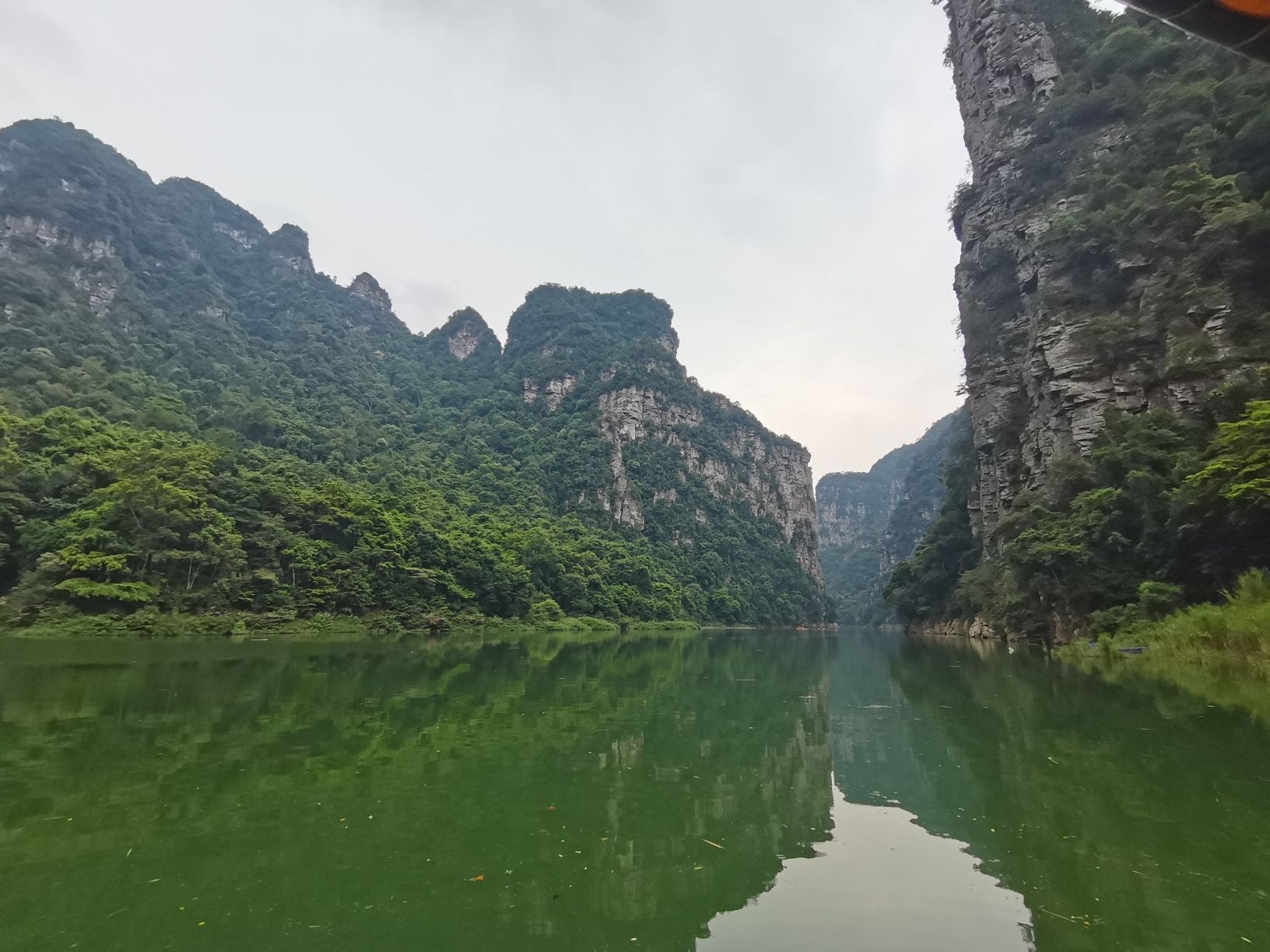 圣堂湖景区旅行图片 1