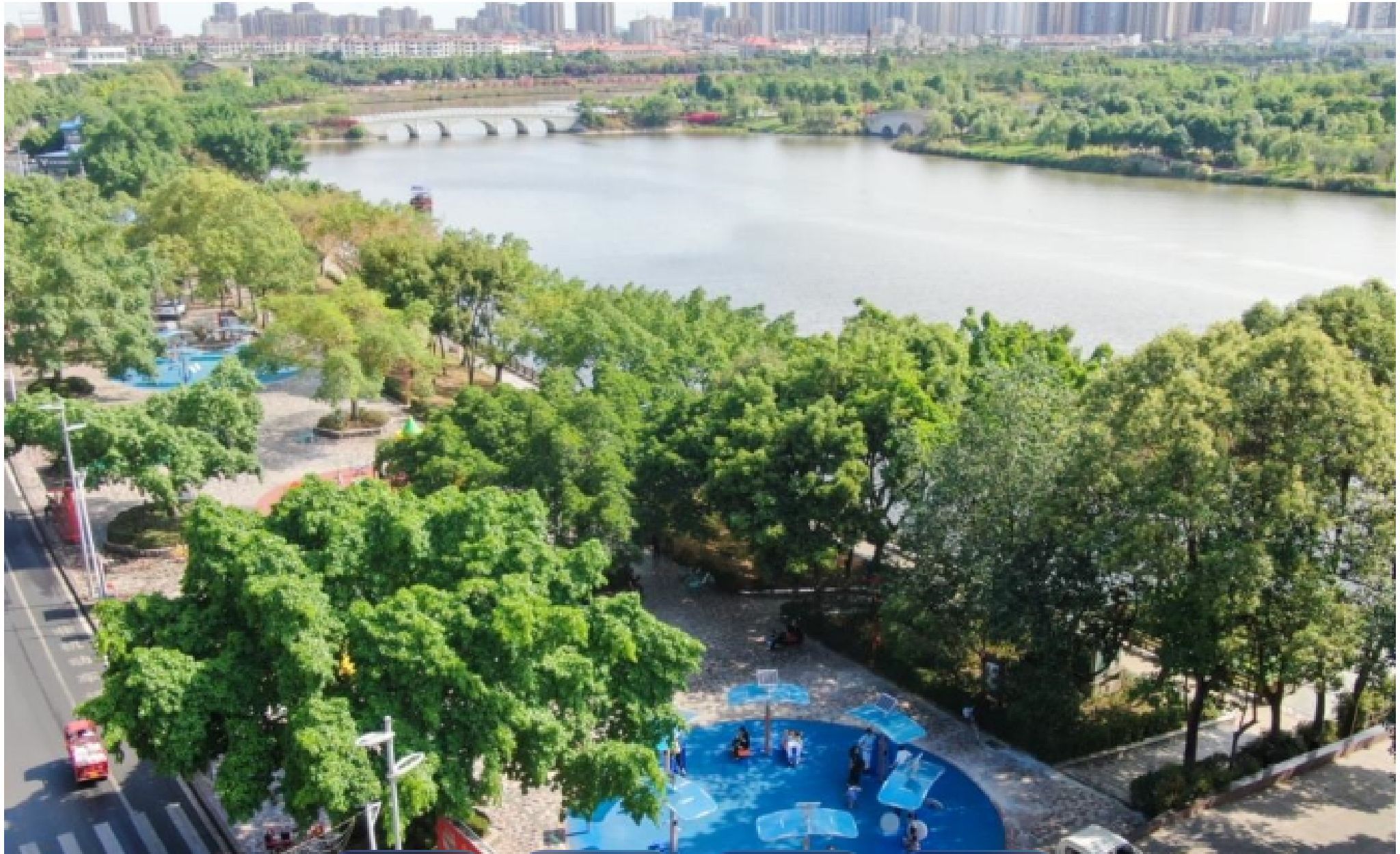 东坡湖广场旅行图片 1