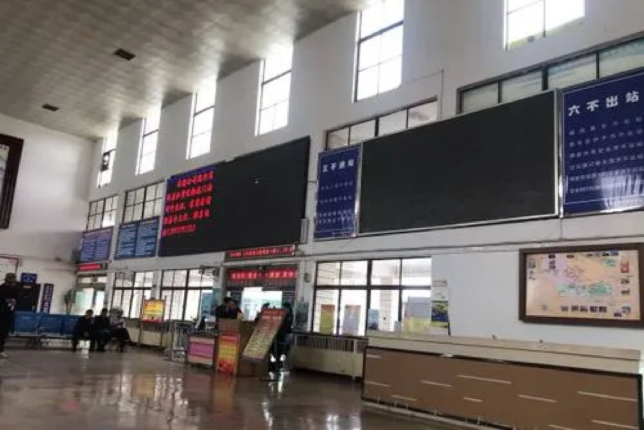 嘉峪关汽车站