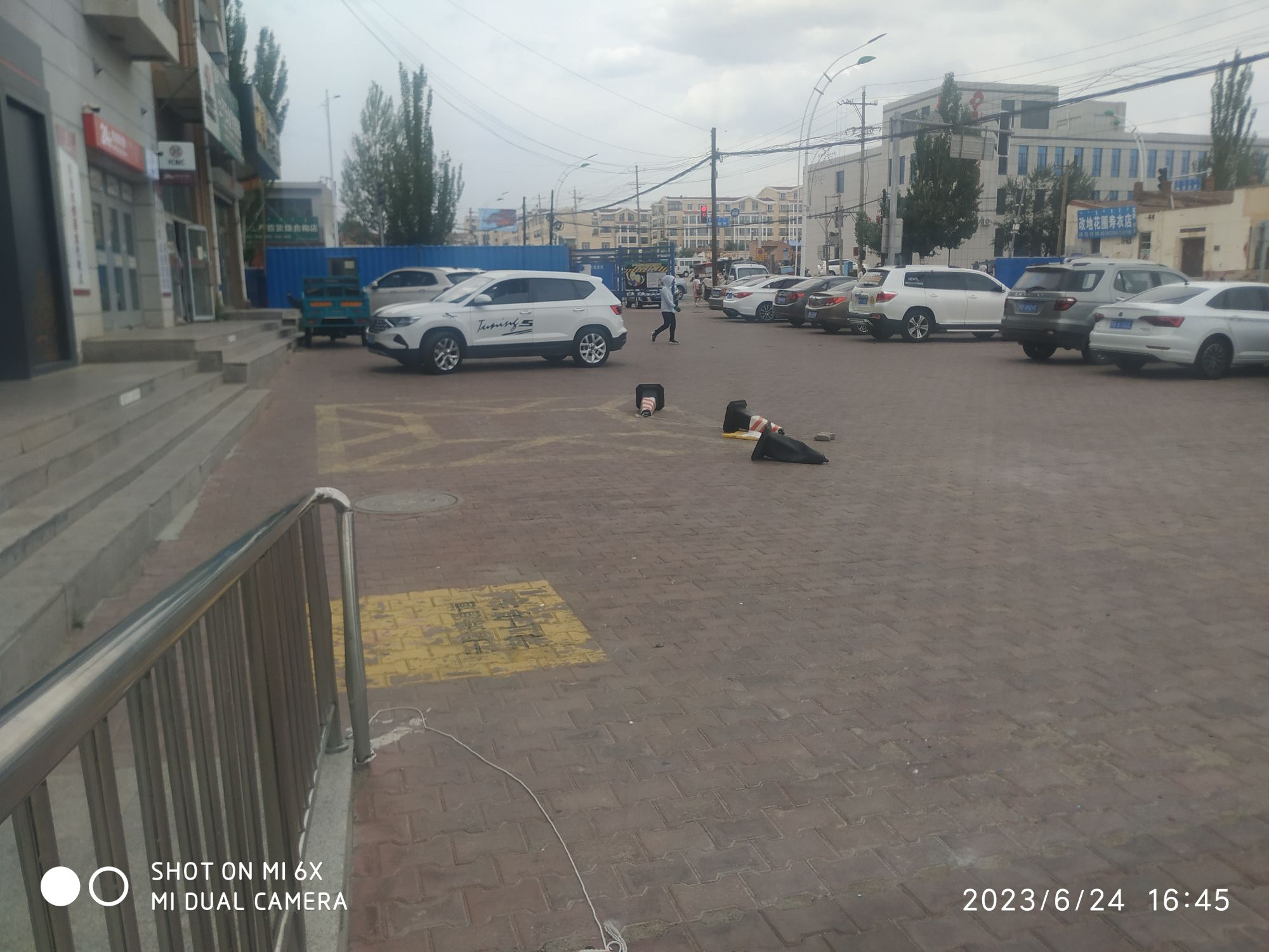 固阳城市广场旅行图片 3