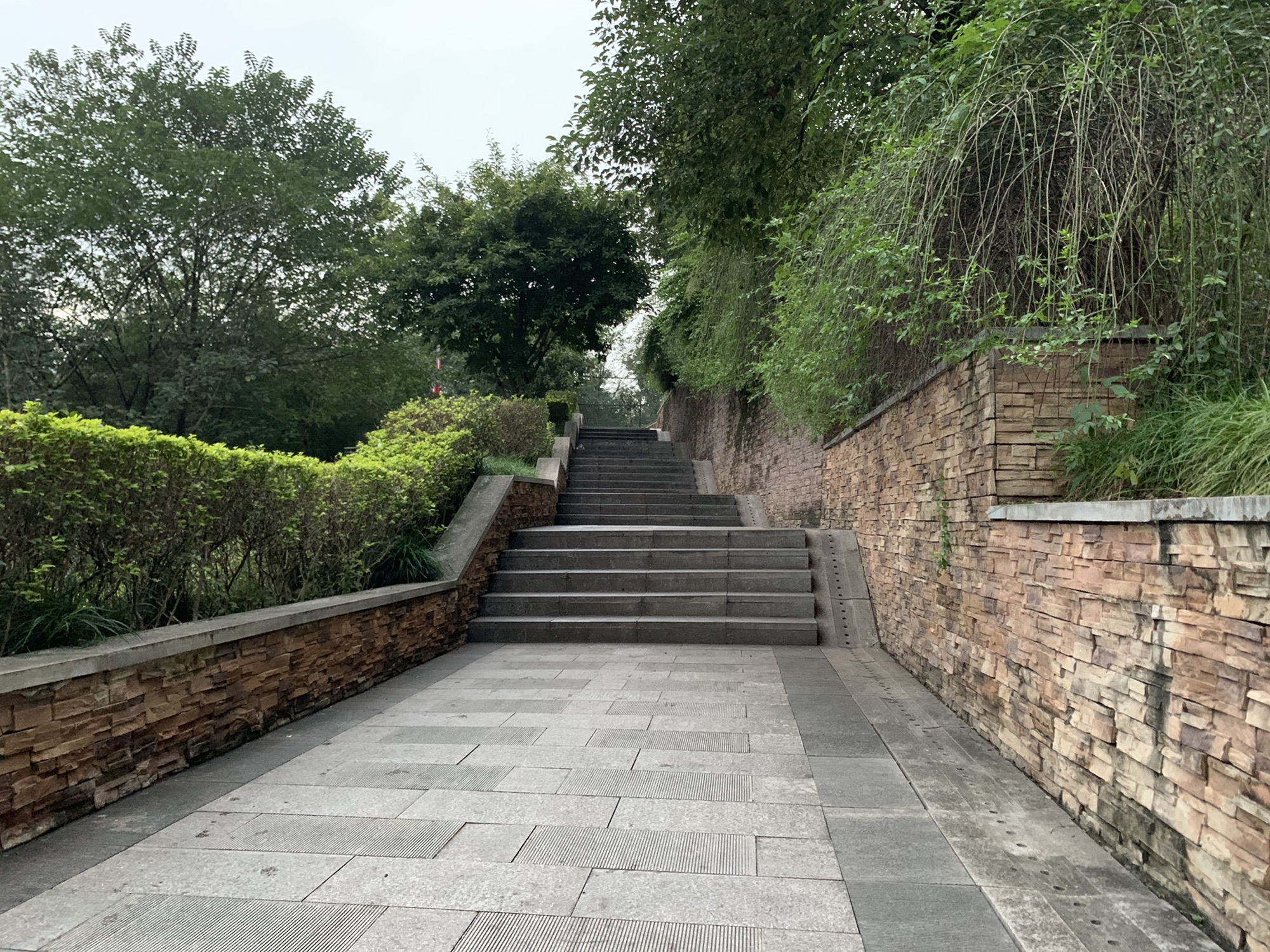 盘溪河滨河公园旅行图片 1