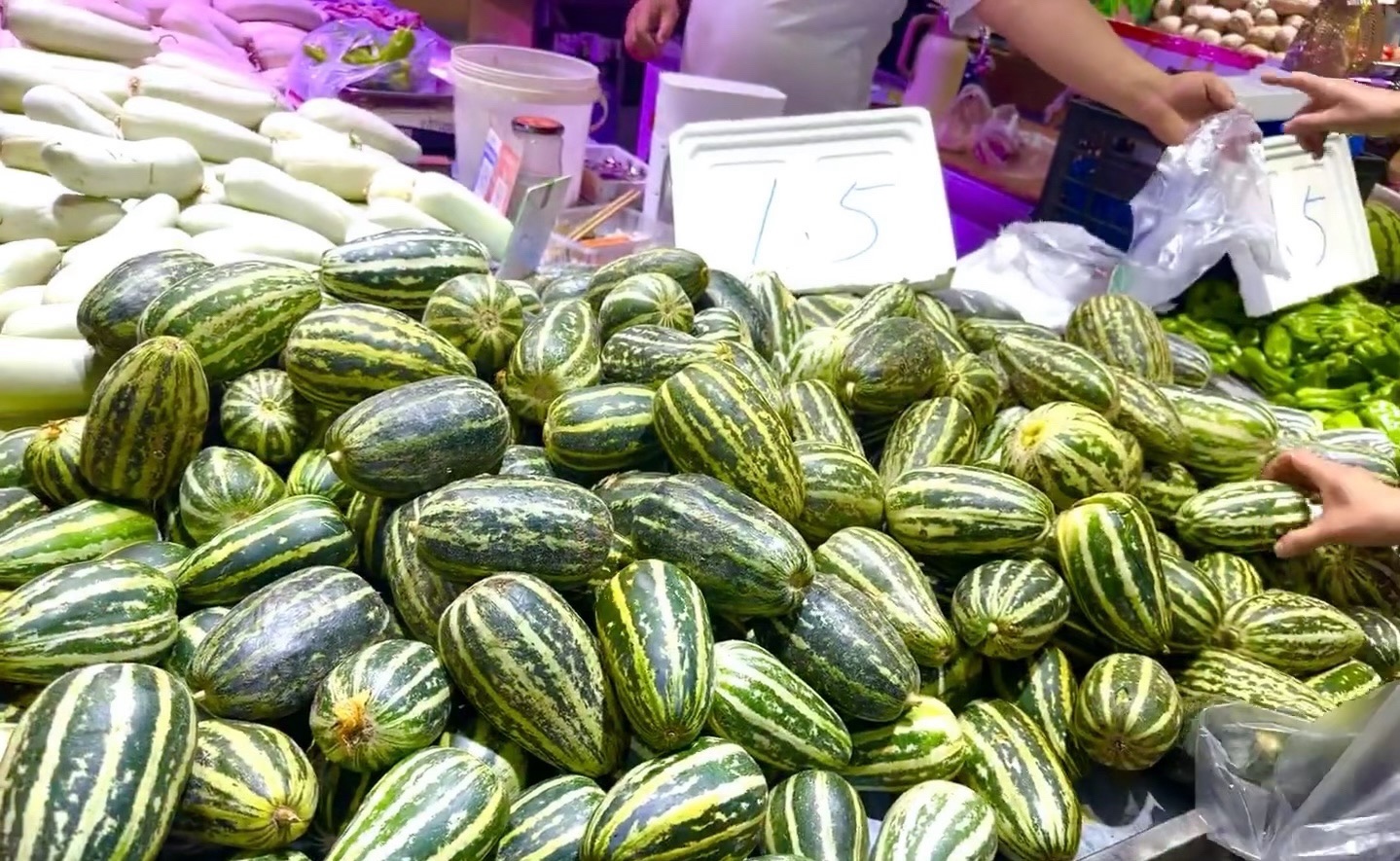 淮上区荷花园公益性直销菜市场