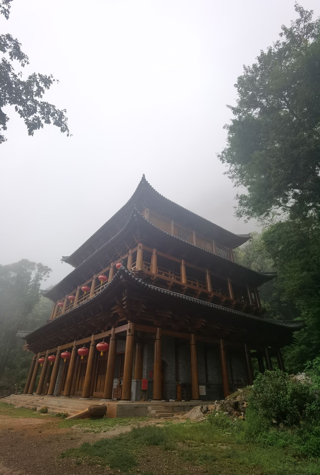 华首放光寺