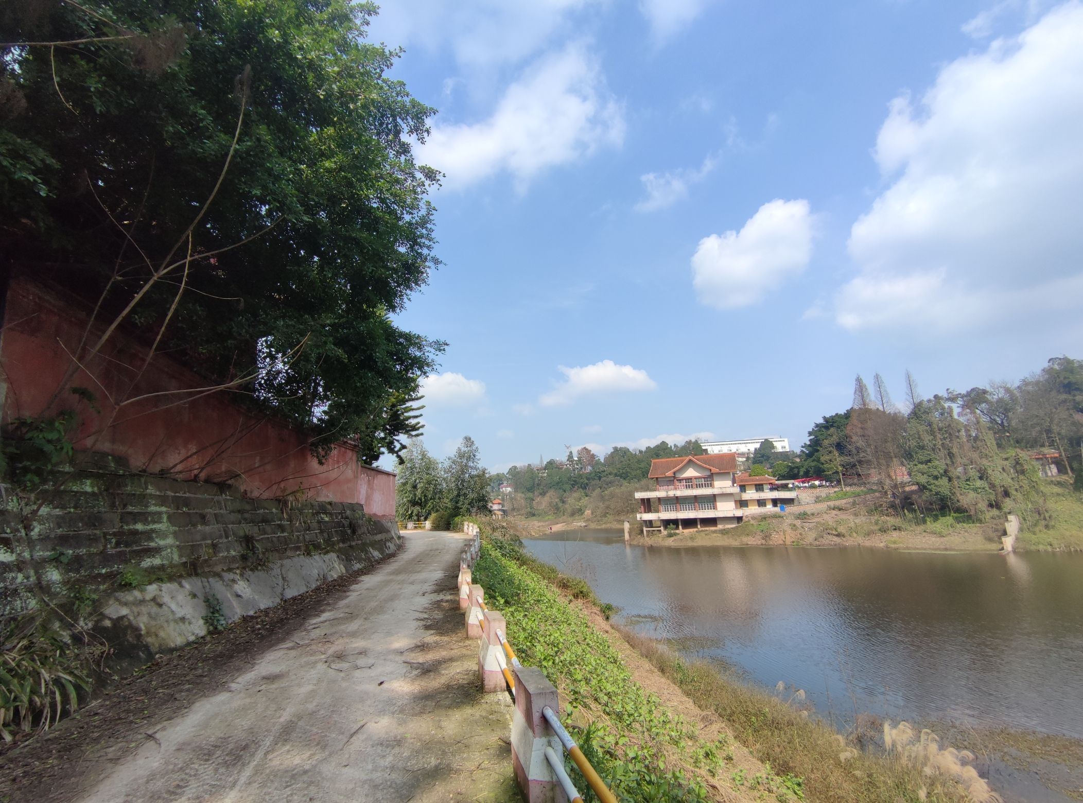 少峨湖旅行图片 1