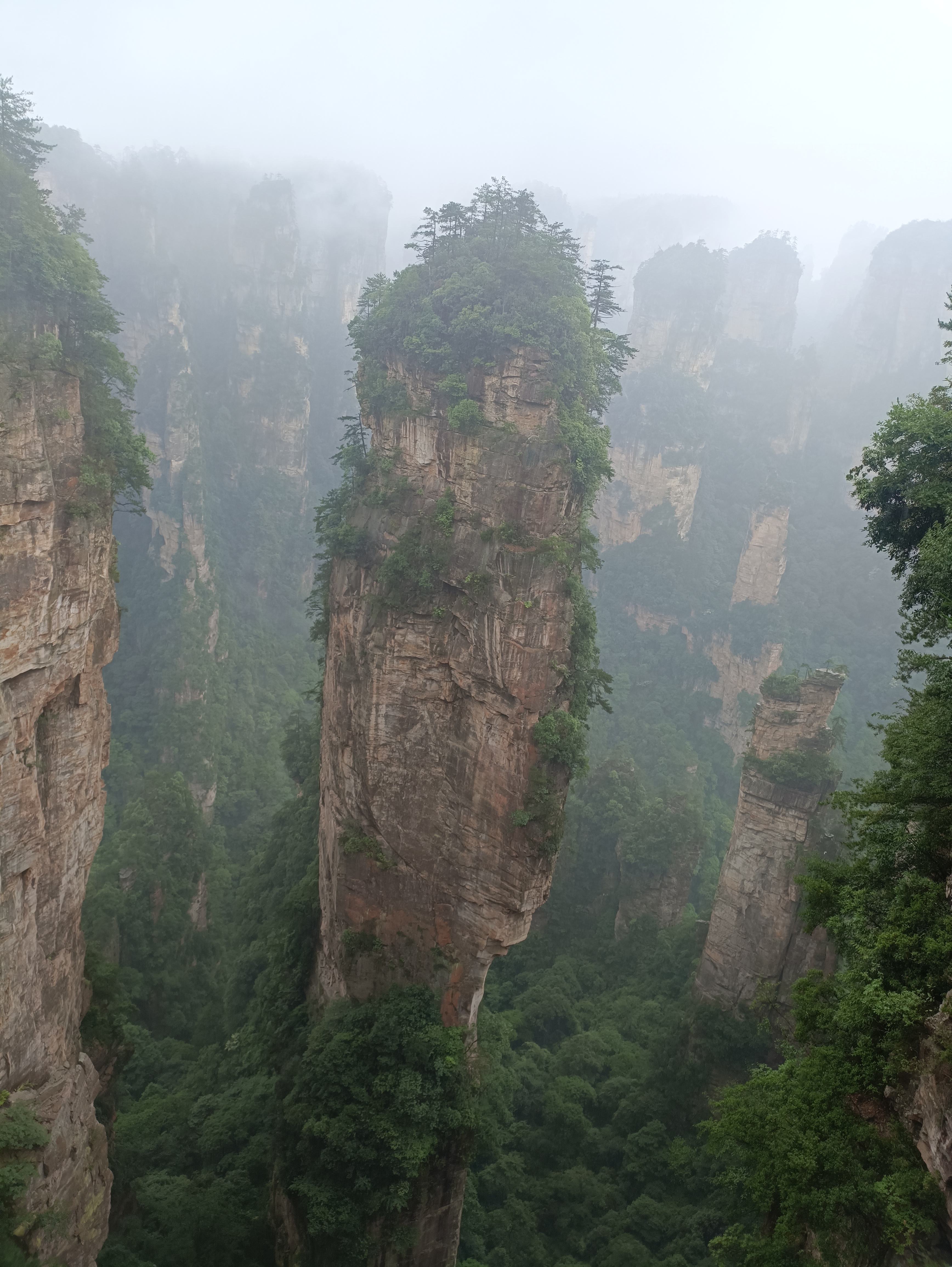 乾坤柱(阿凡达悬浮山)