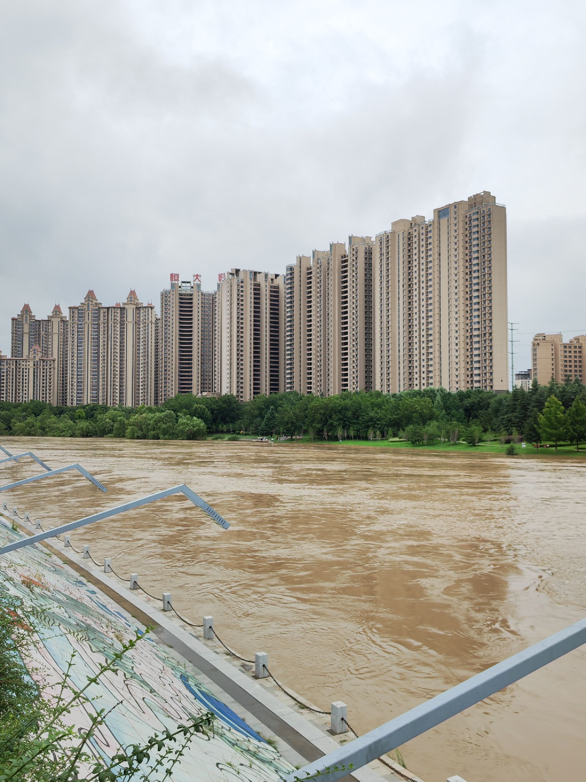 镇河铁牛旅行图片 1