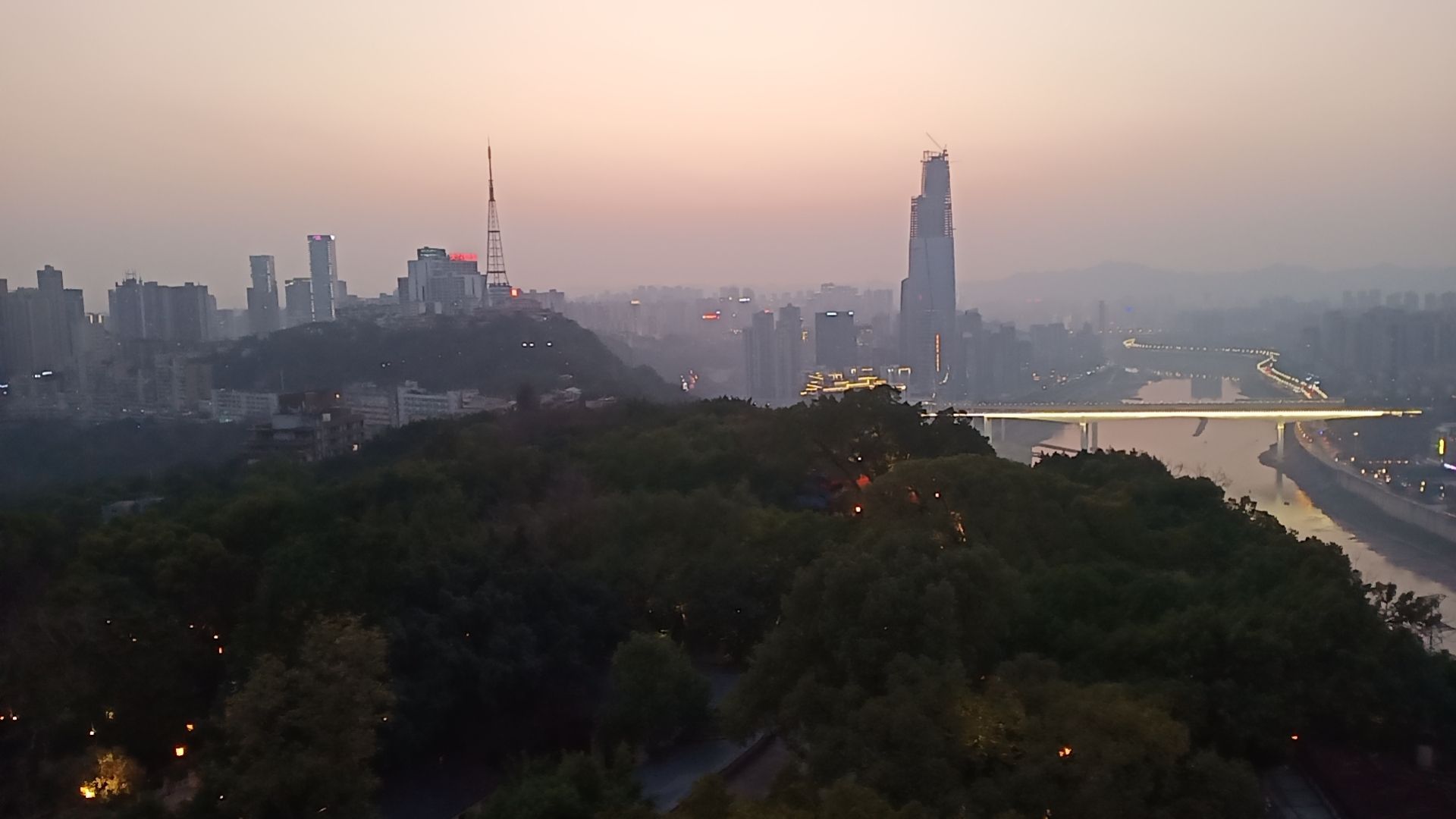 鹅公岩篮球公园旅行图片 3