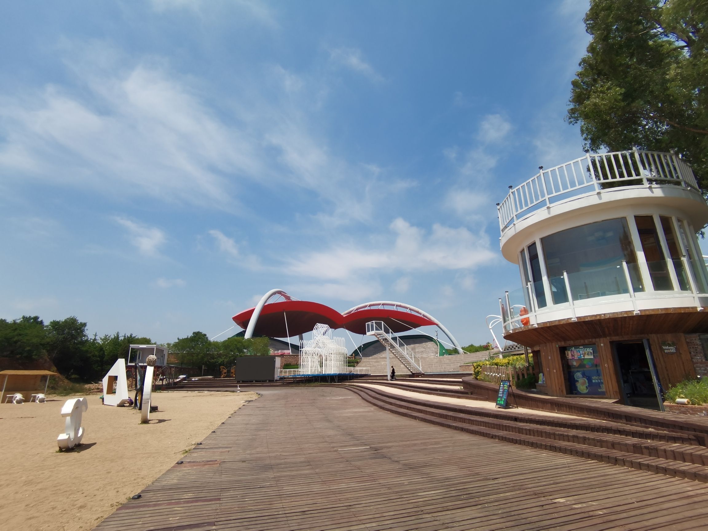 兴城比基尼广场旅行图片 1