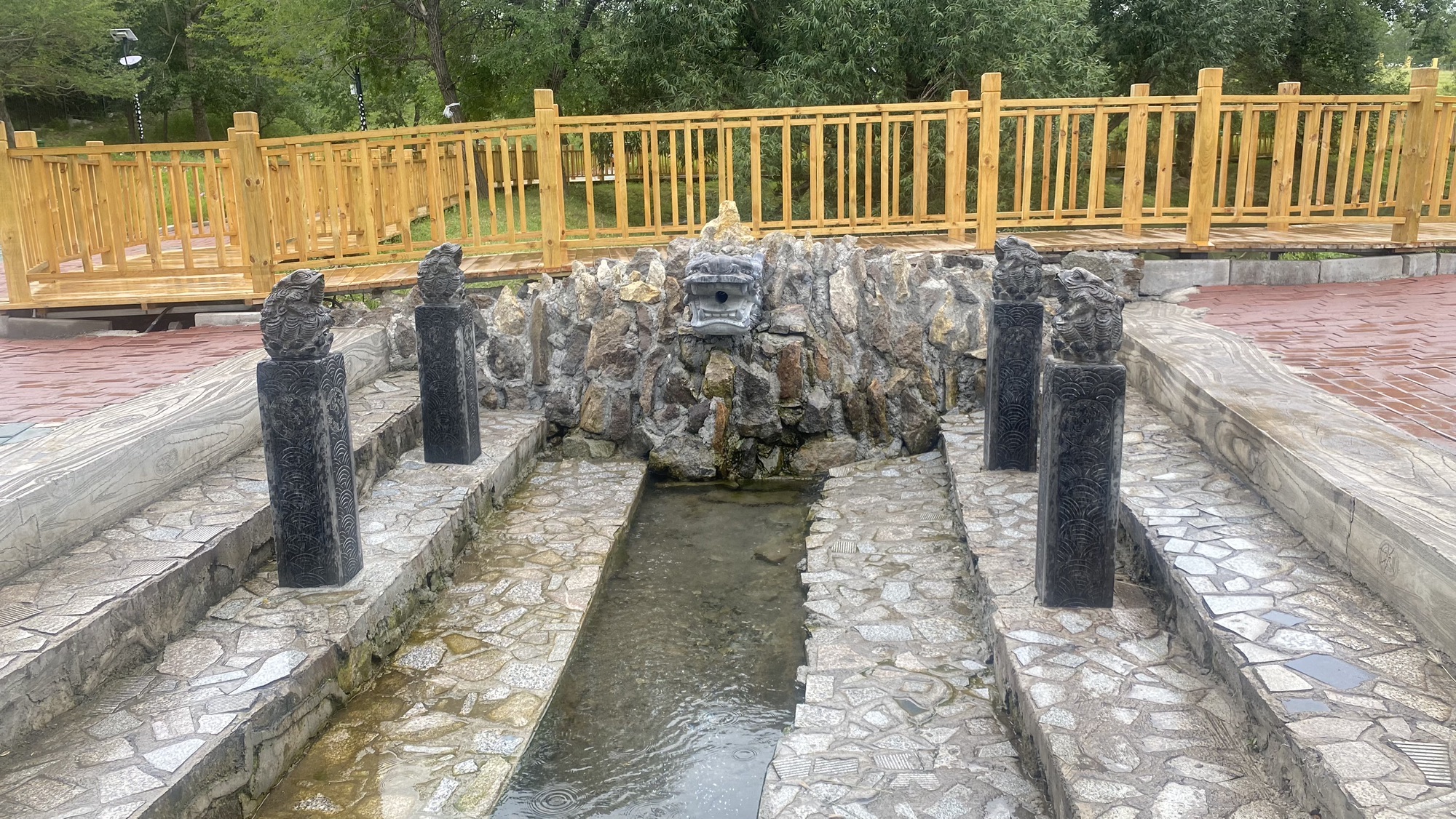 圣水灵泉旅行图片 3