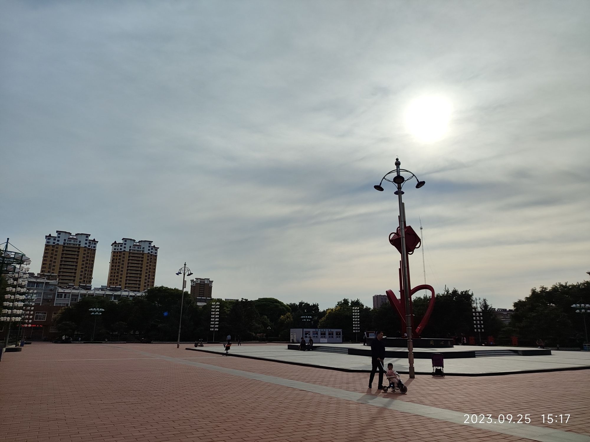 新华广场旅行图片 1