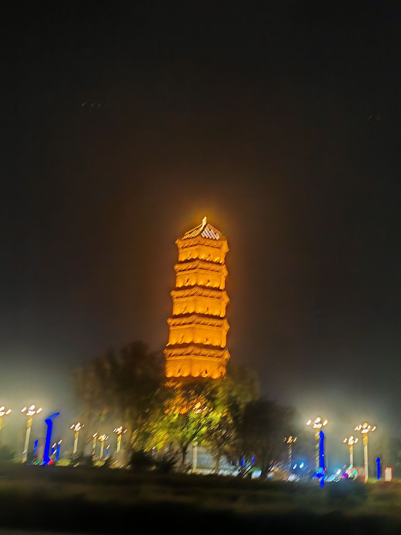 镇国塔旅行图片 2