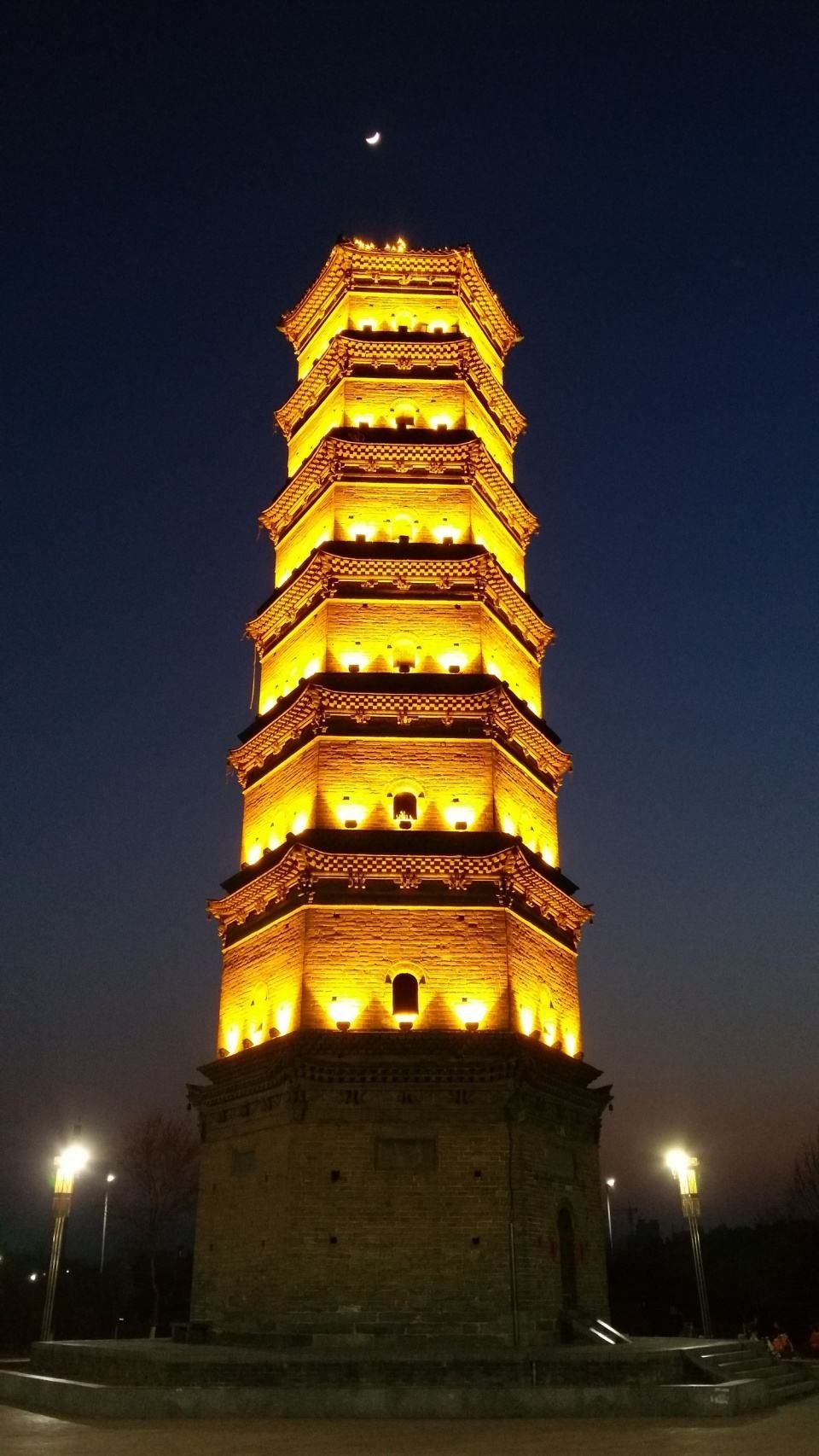 镇国塔旅行图片 1