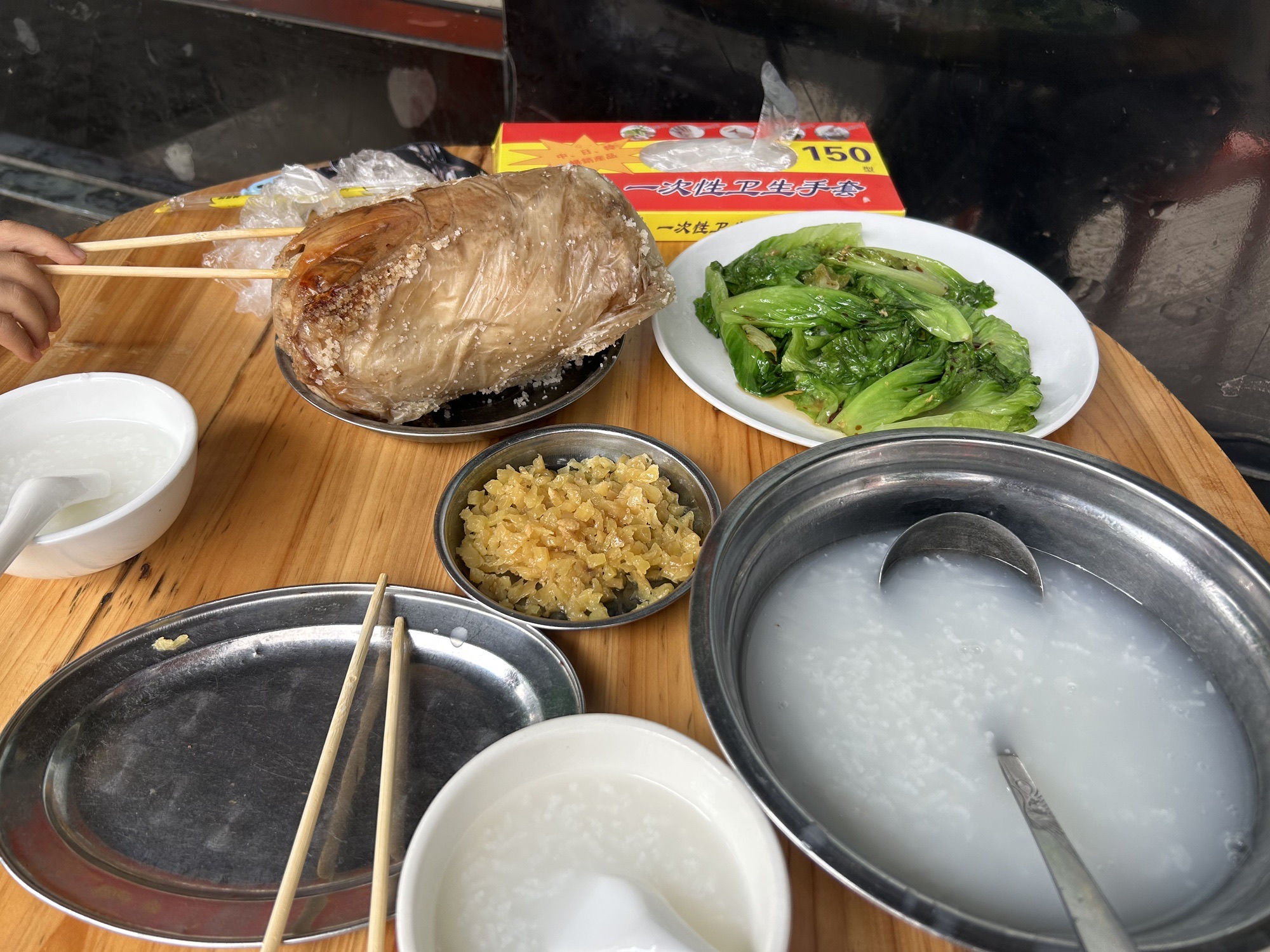 阿侬盐焗鸡餐饮店