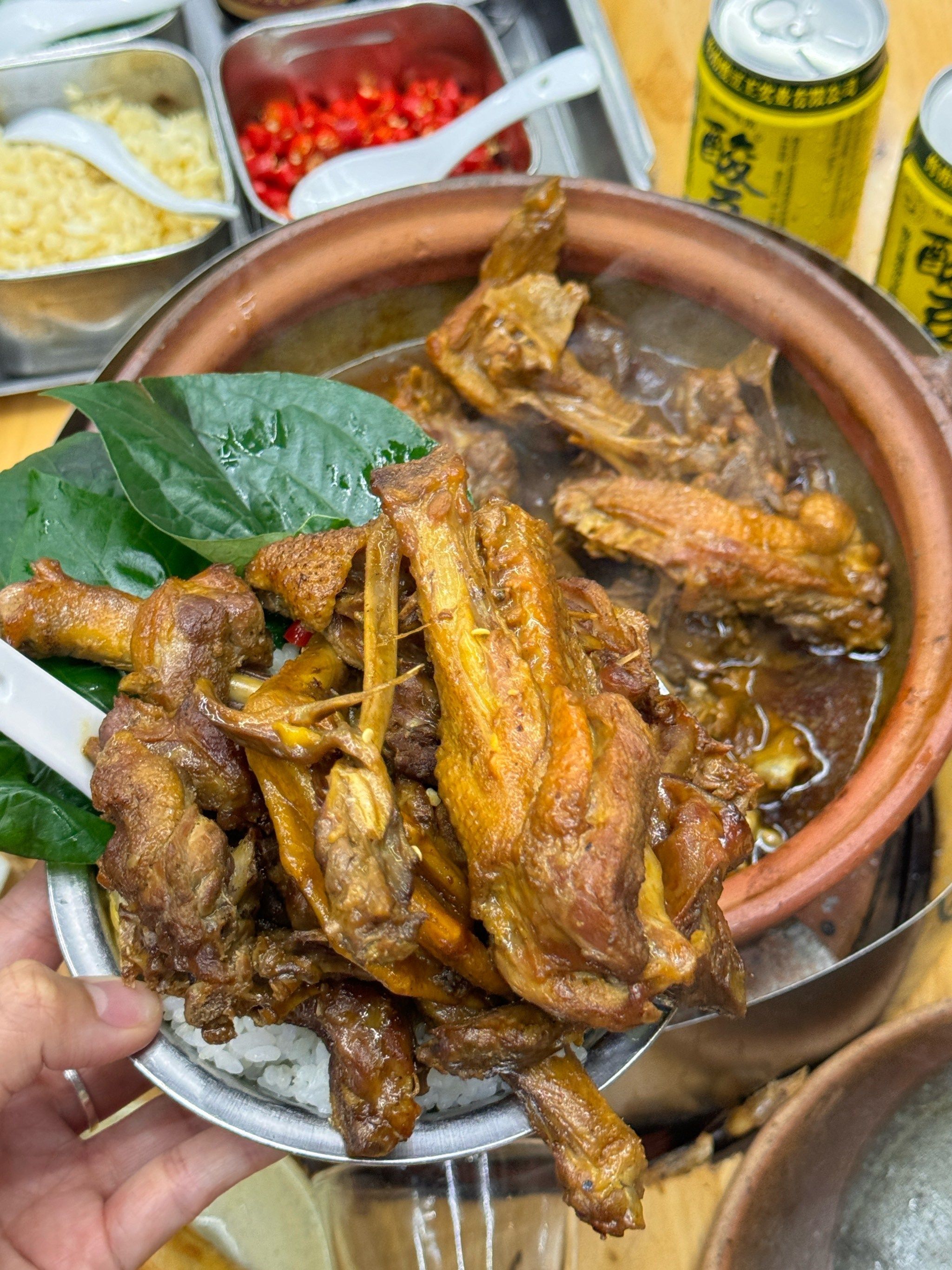 屯昌香草鸭店