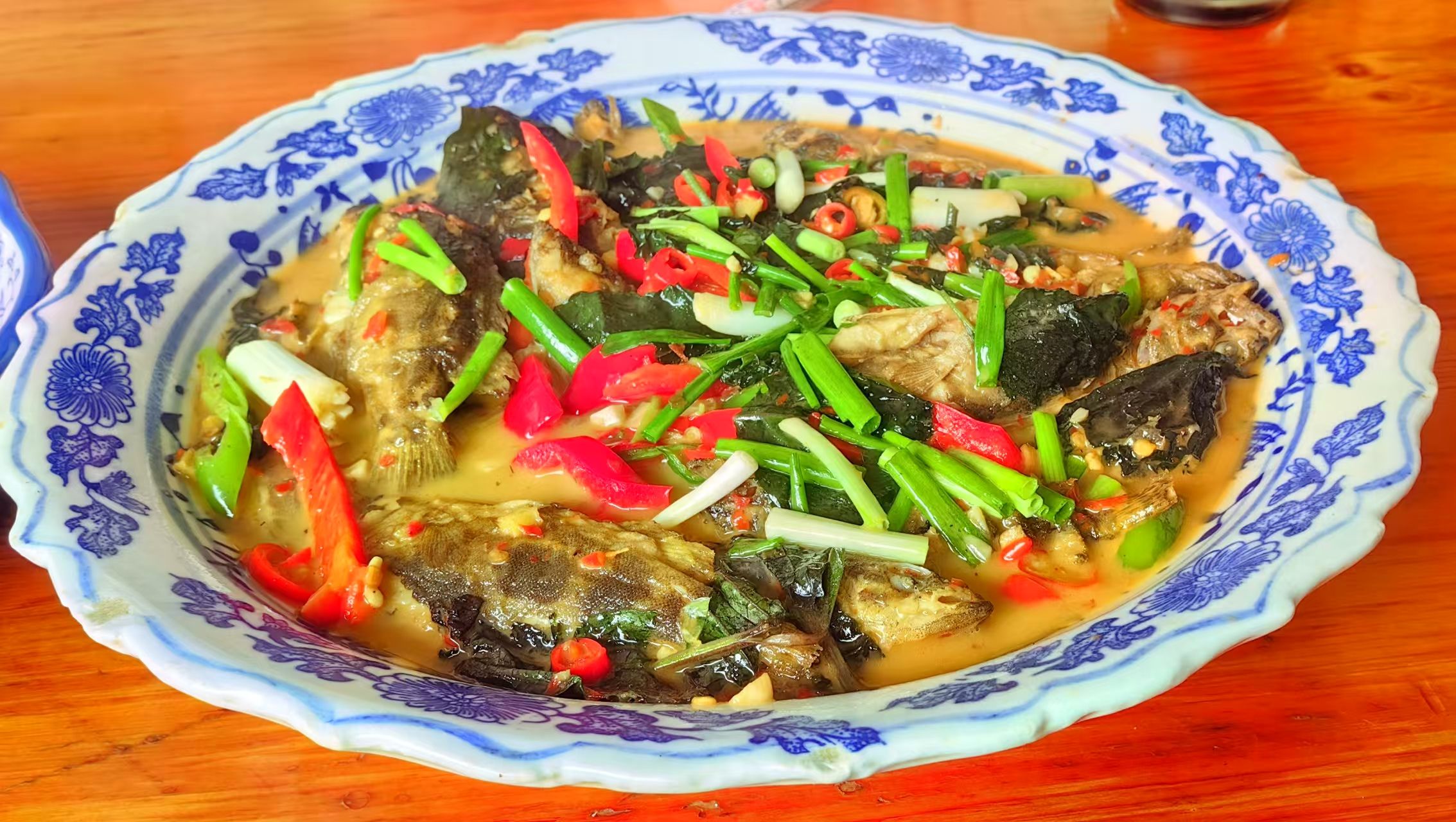 龙顶农家菜馆(开化店)