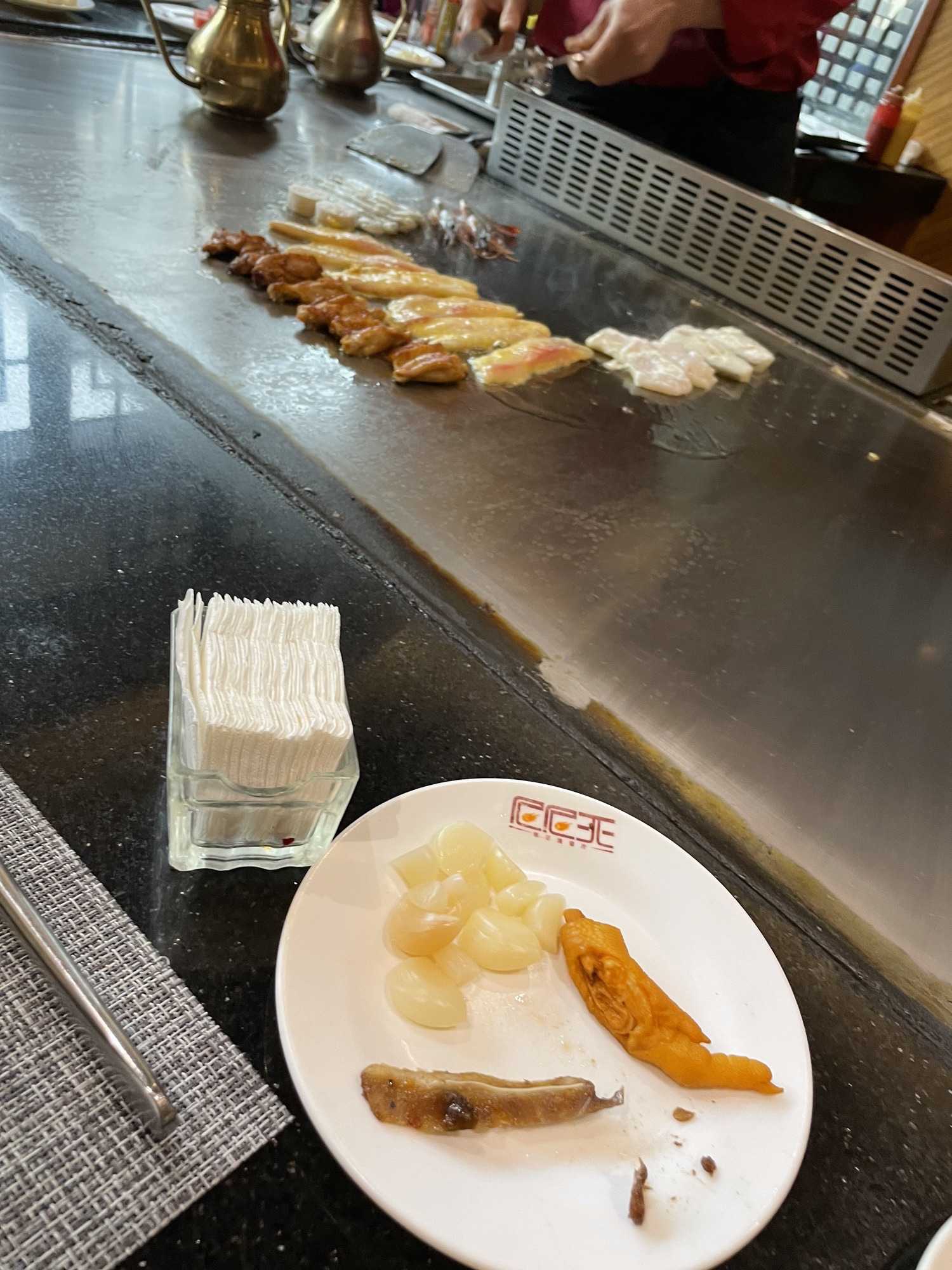 尼尼亚铁板烧餐厅