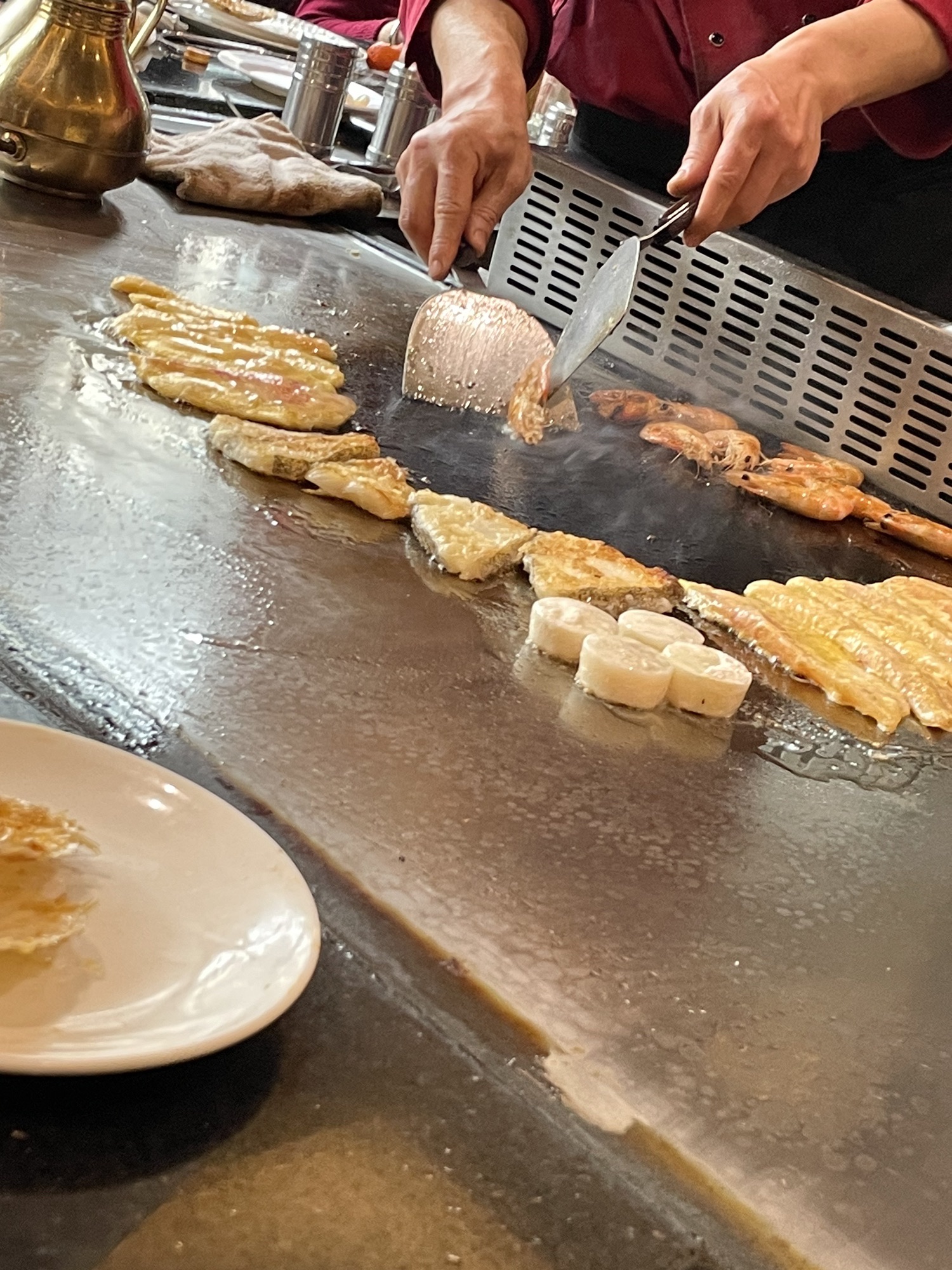 尼尼亚铁板烧餐厅