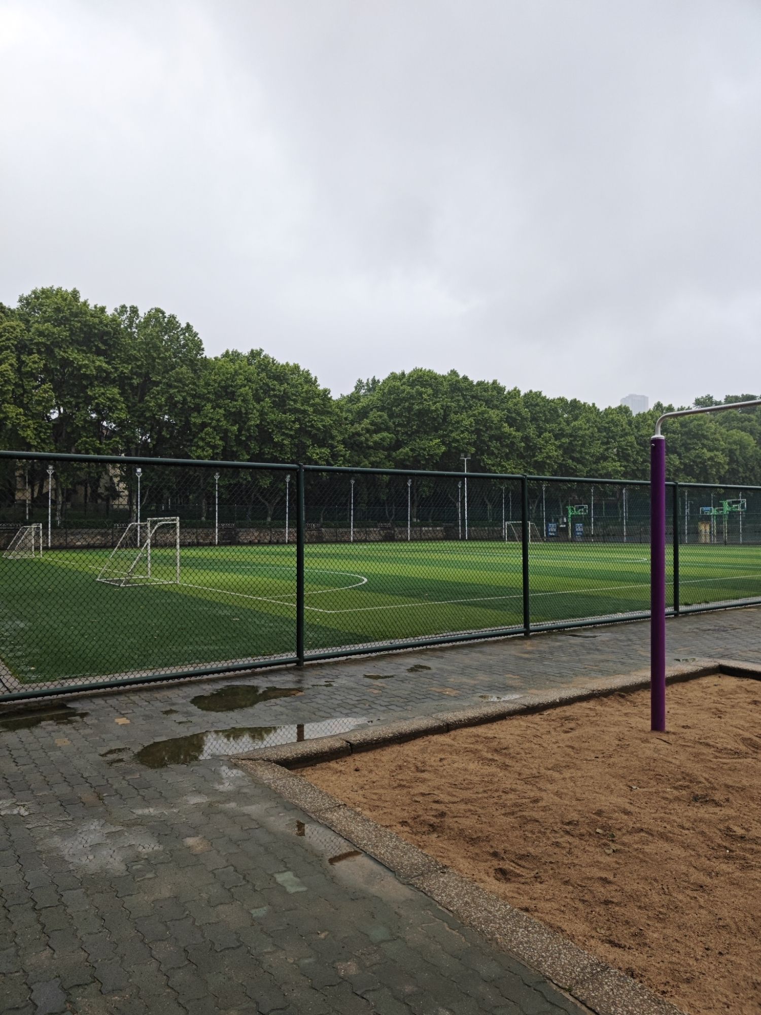 场地封面-华中科技大学西足球场