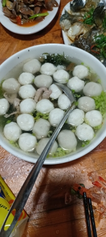 章林车头百二海鲜店