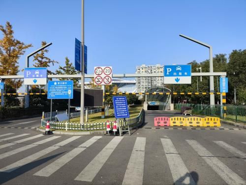 宁波站南广场地下停车场