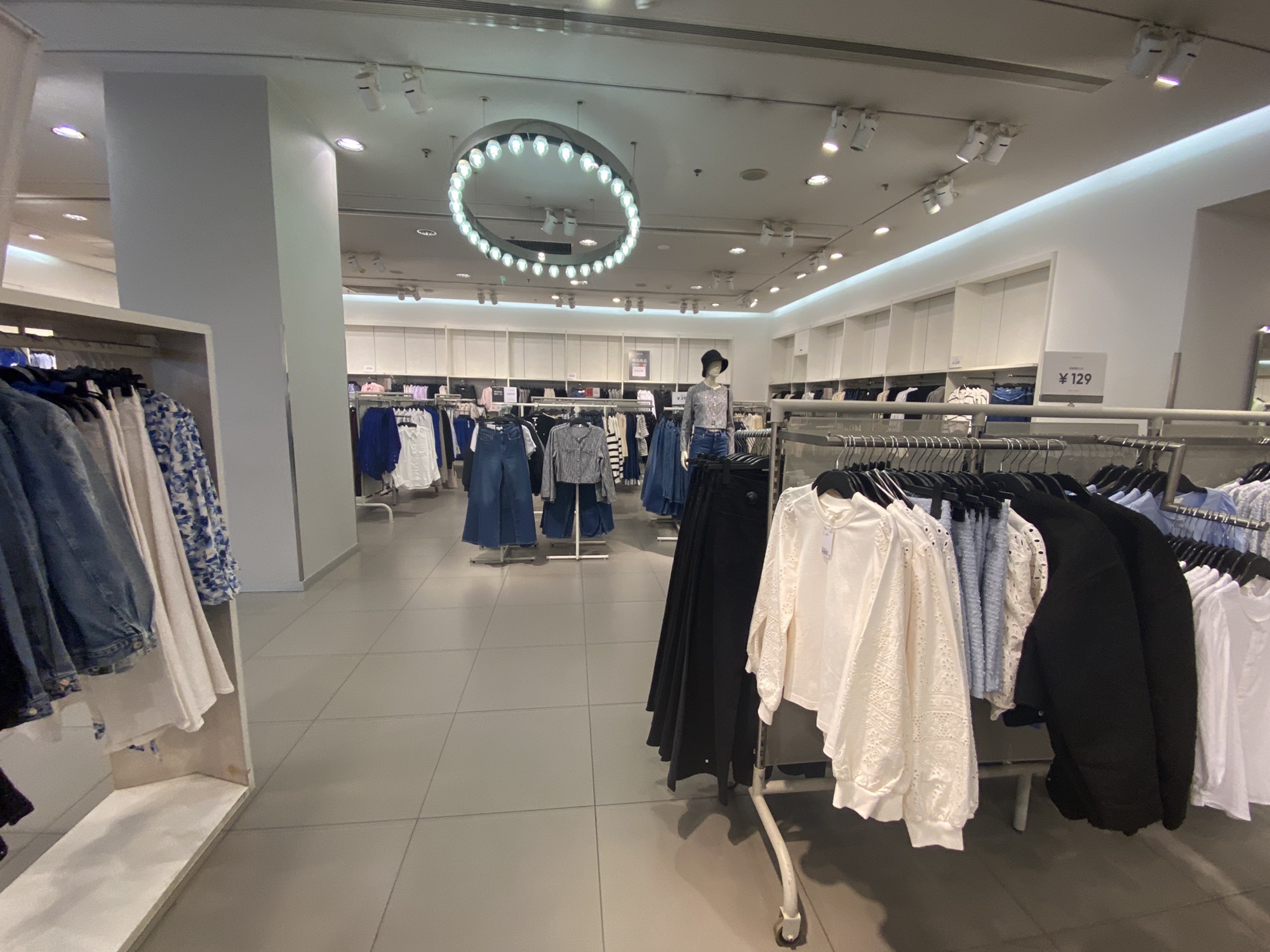 H&M(徐州云龙万达广场店)