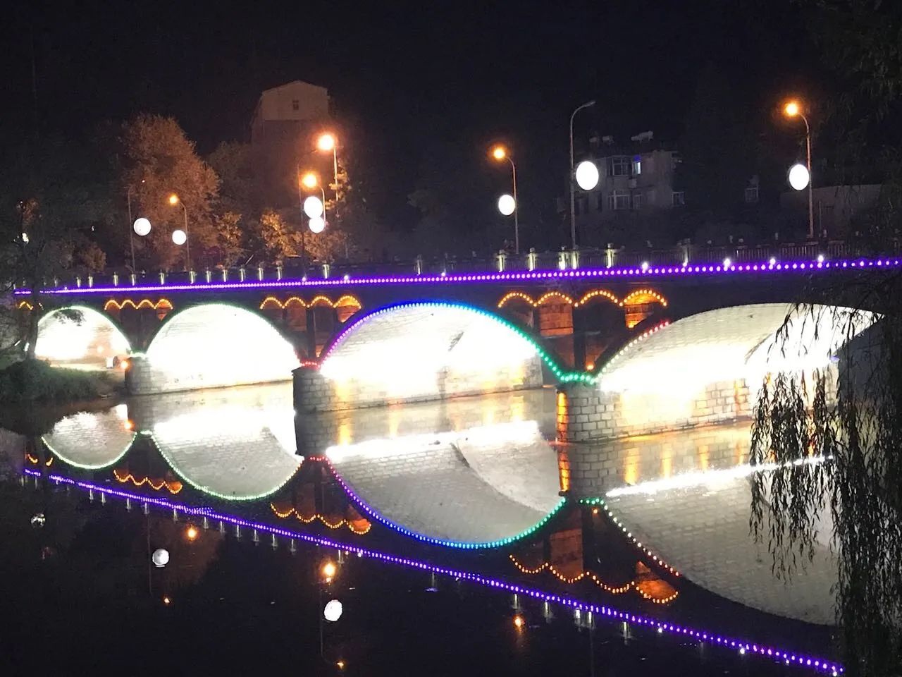 新县广场旅行图片 1