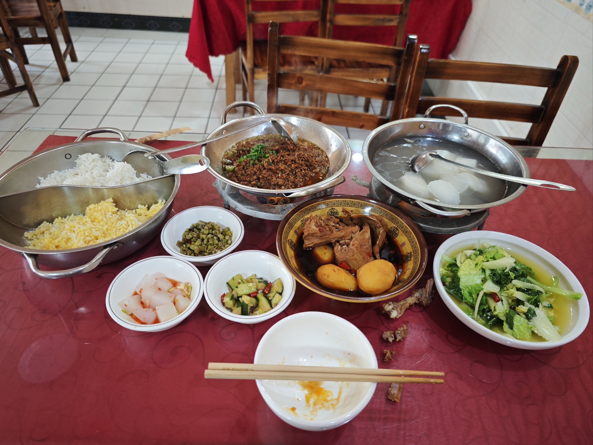 玲玲餐馆(体育馆路店)