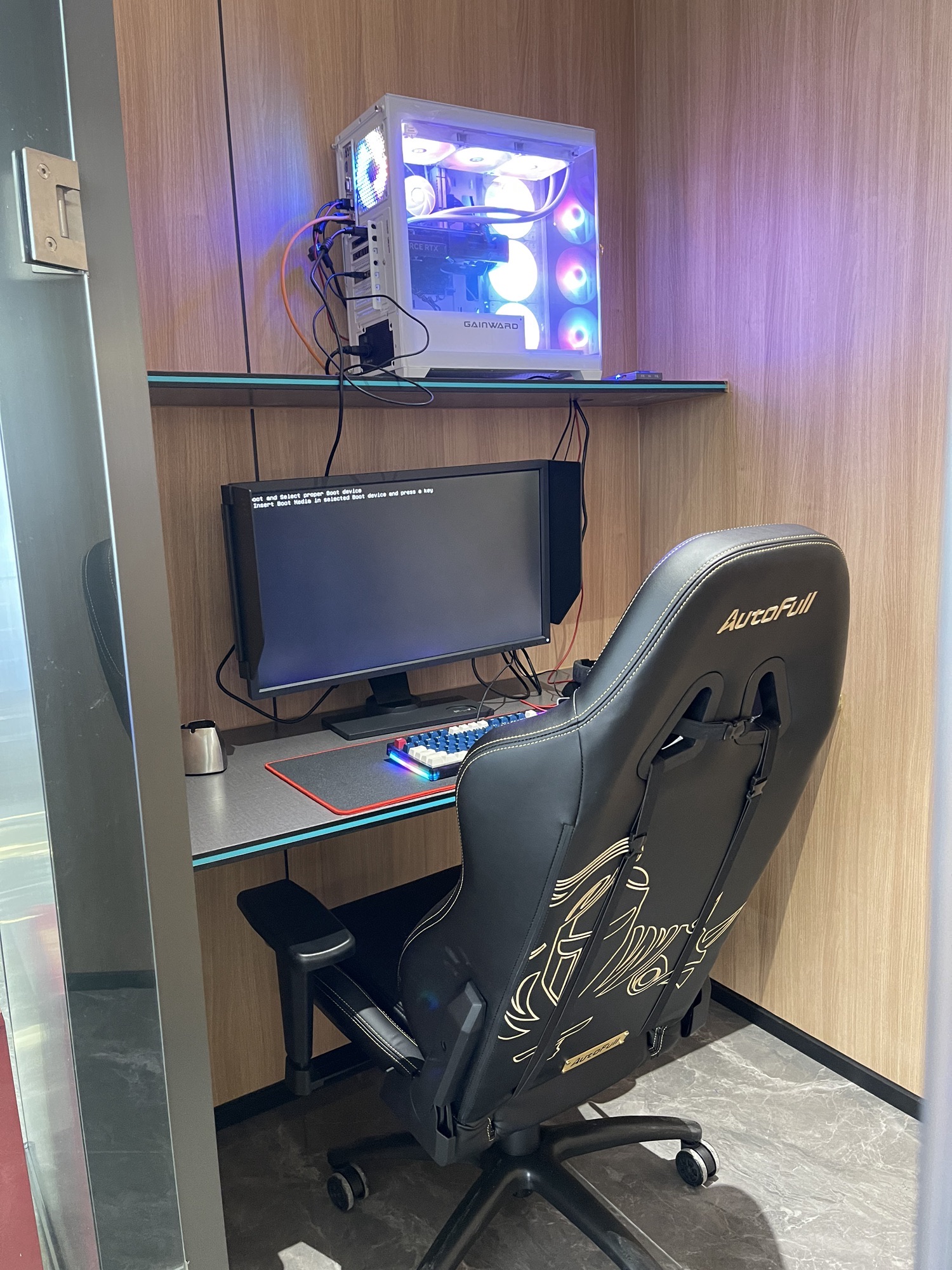 耀深网吧