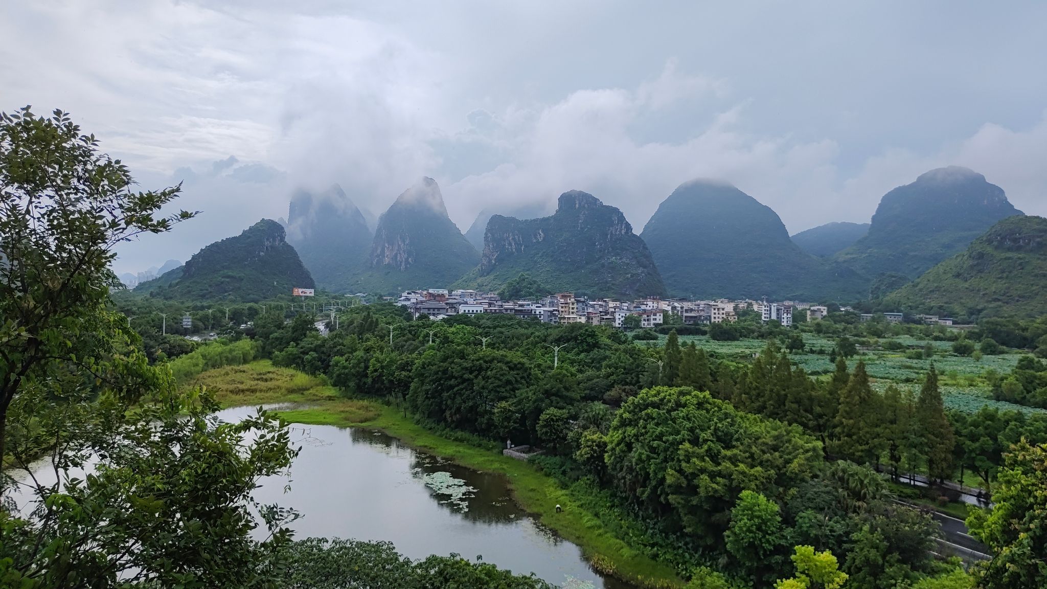桂林塔旅行图片 1
