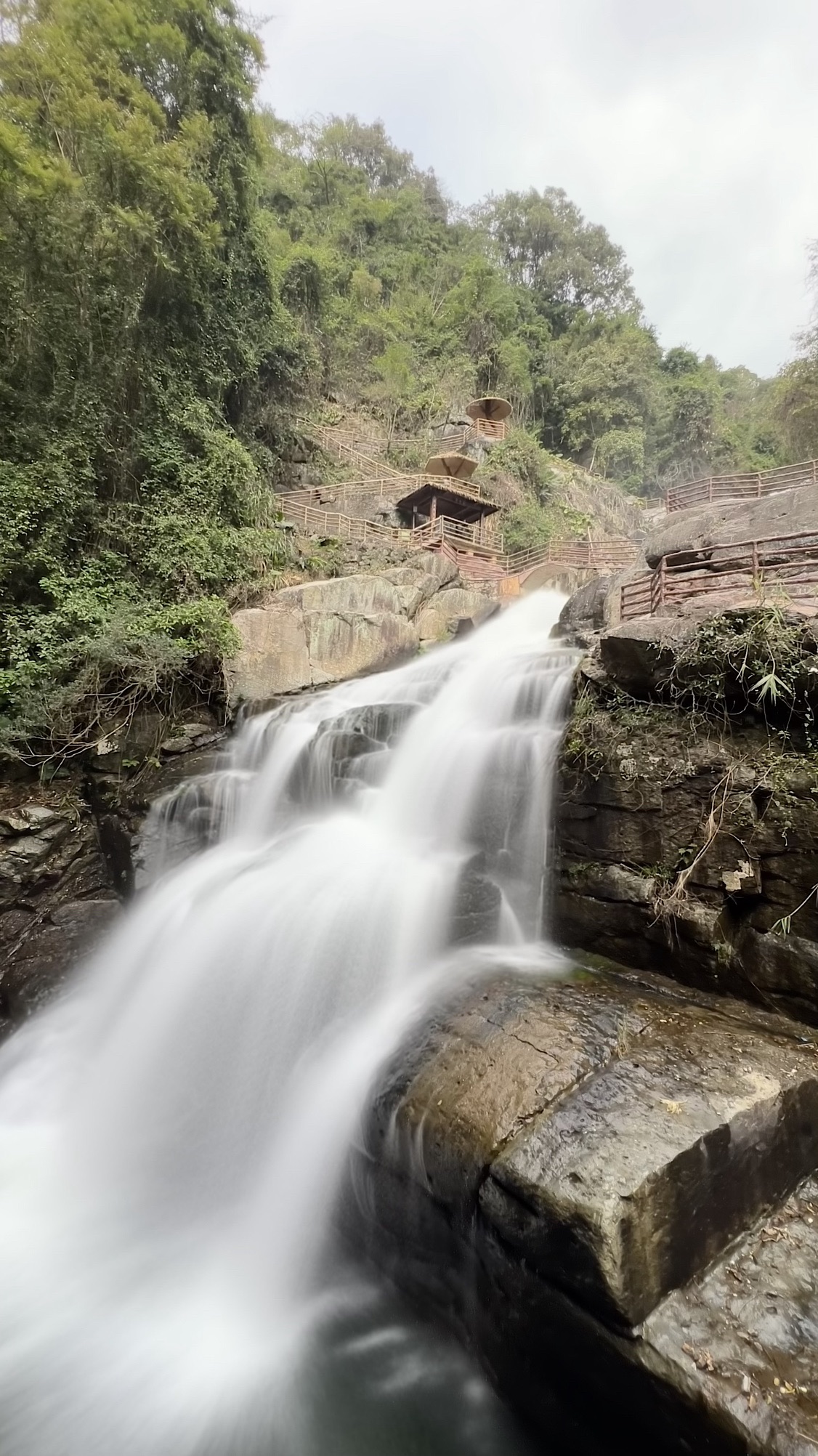 黄满寨瀑布群景区旅行图片 2