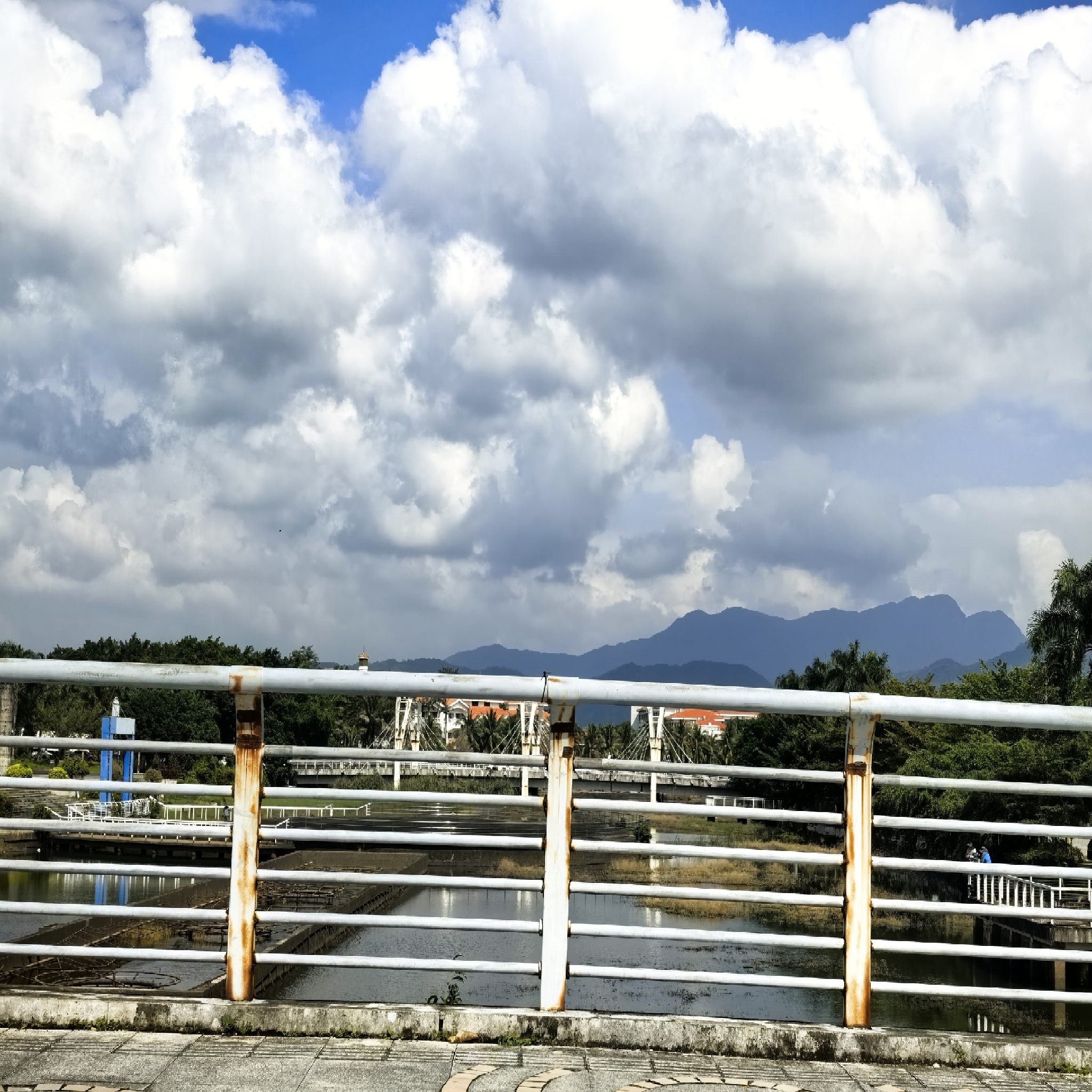月亮河广场