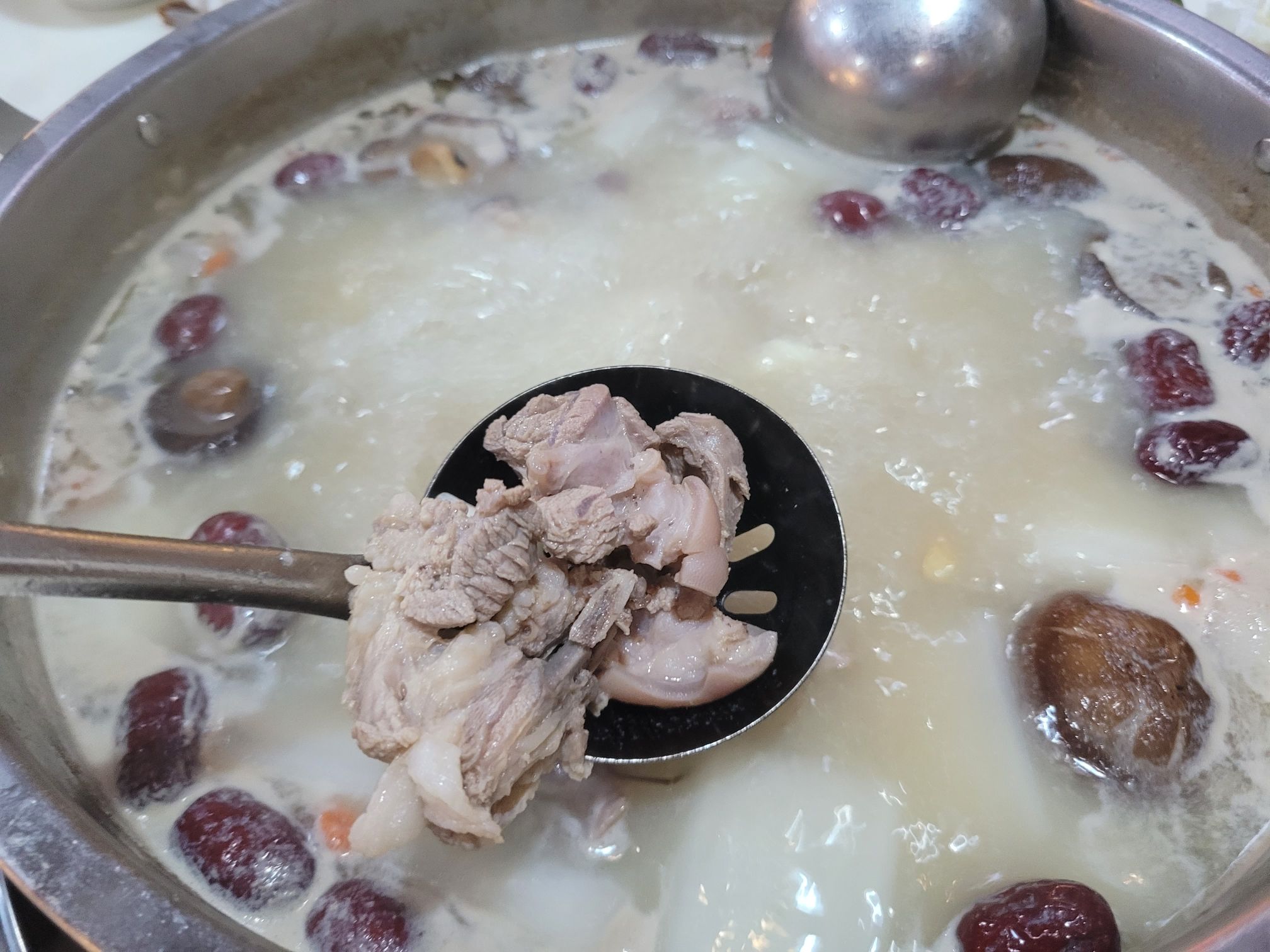 万宁地胆头鸡汤店糟粕醋海鲜