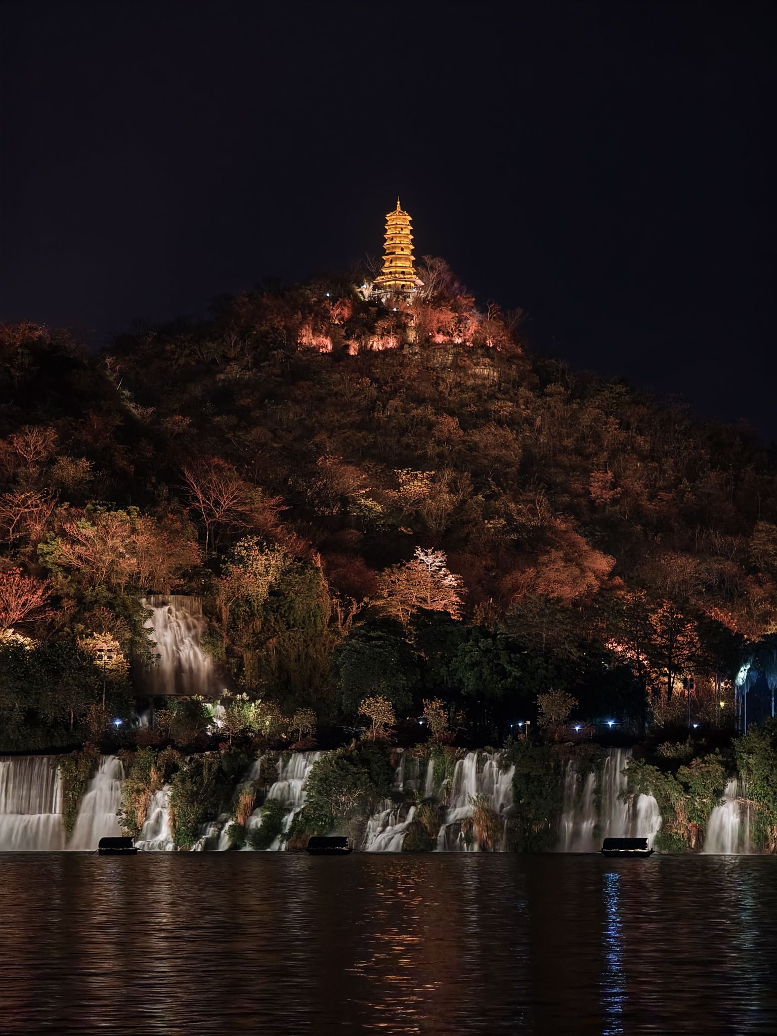 观瀑广场旅行图片 3