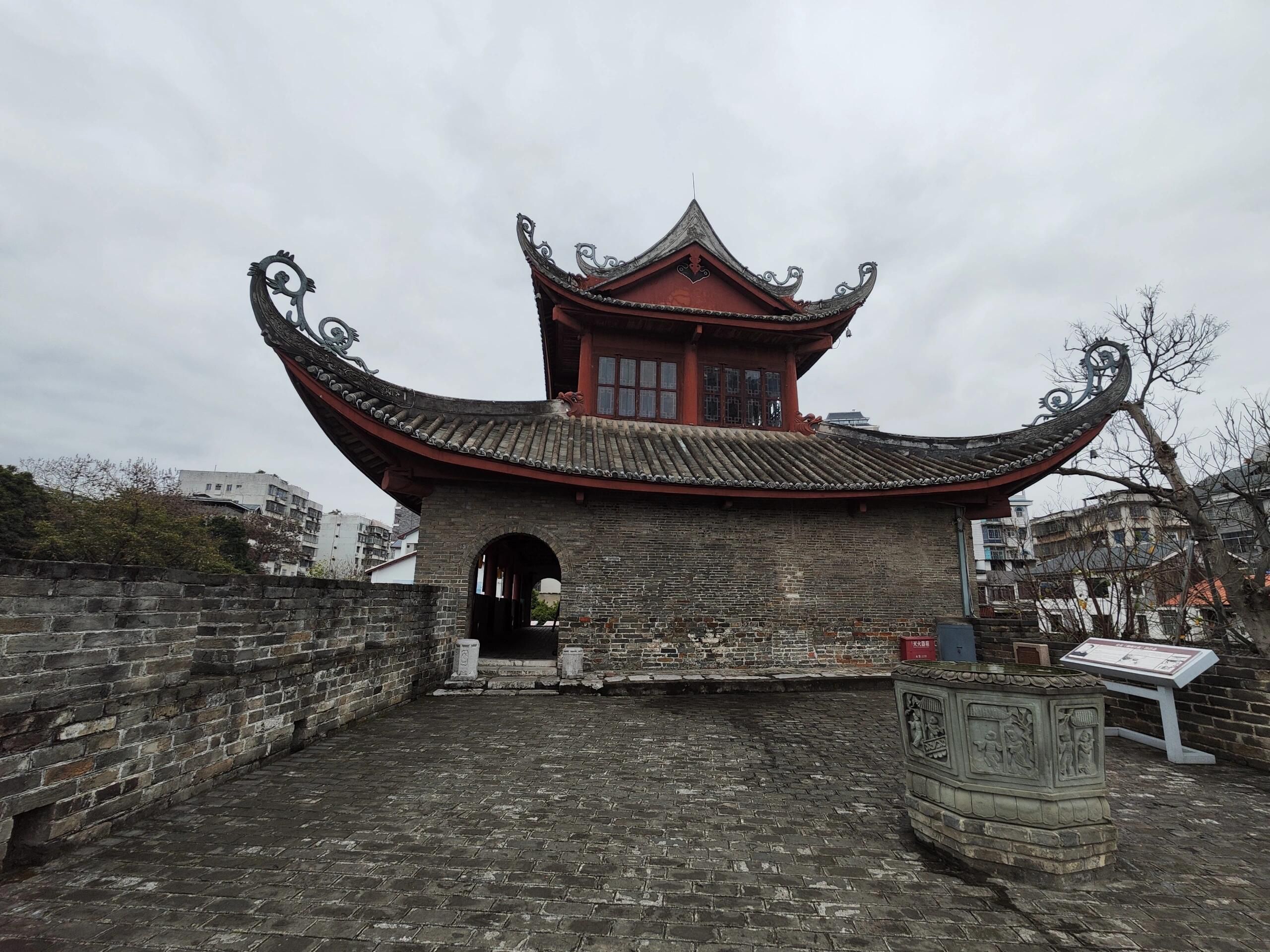 东门城楼旅行图片 3
