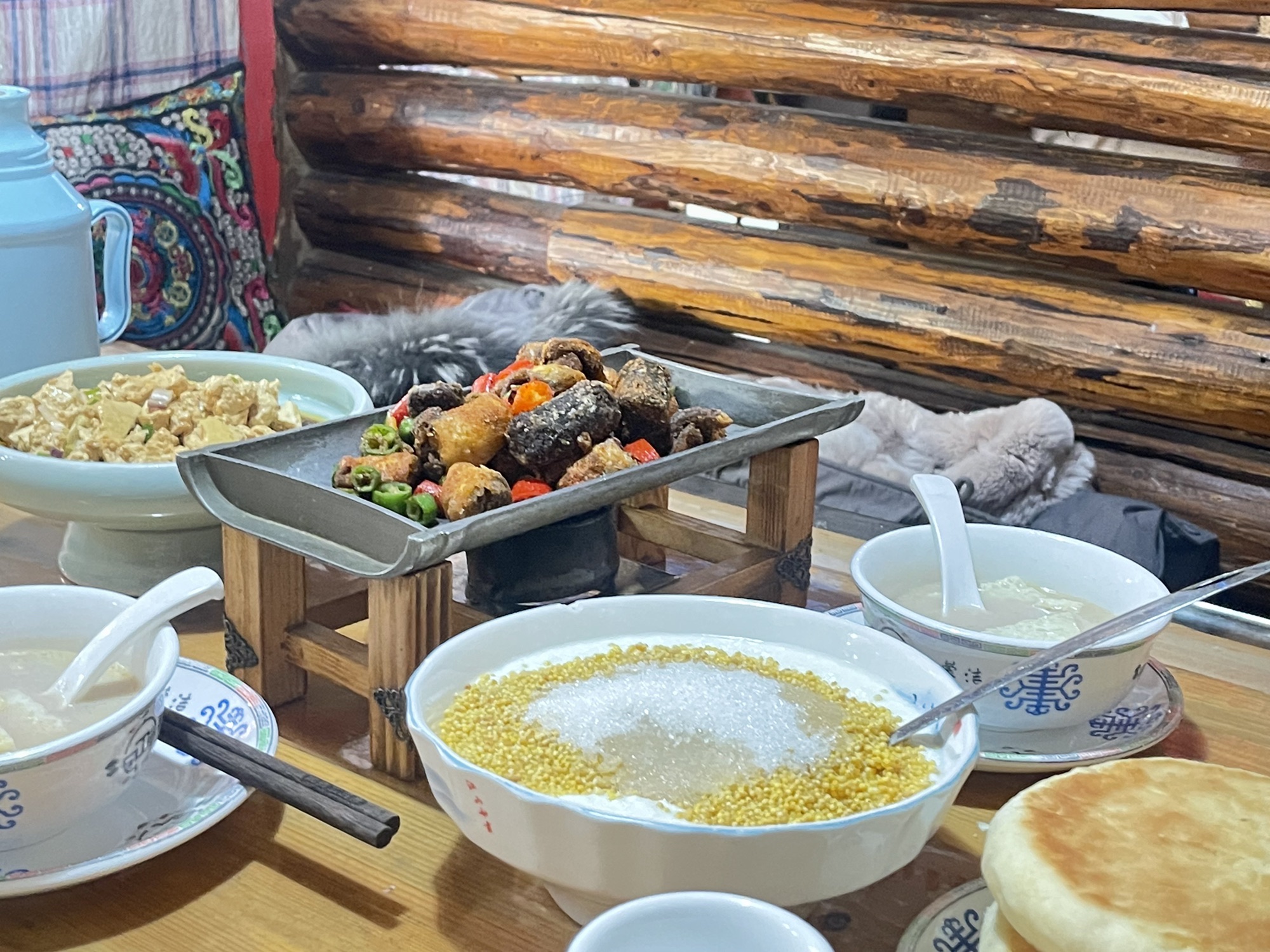 老阿妈蒙餐馆(锦馨园小区店)