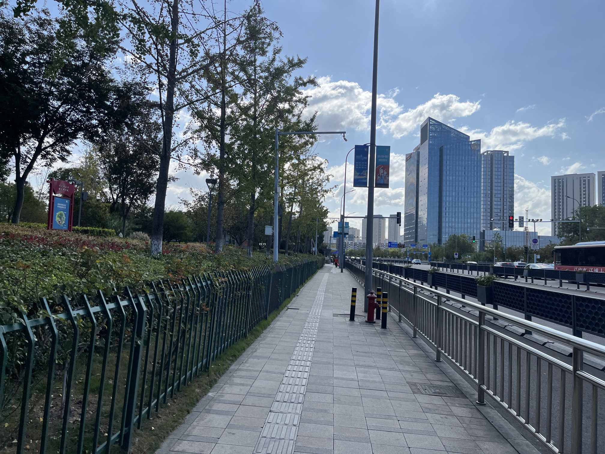邱隘方庄社区文化广场公园旅行图片 2