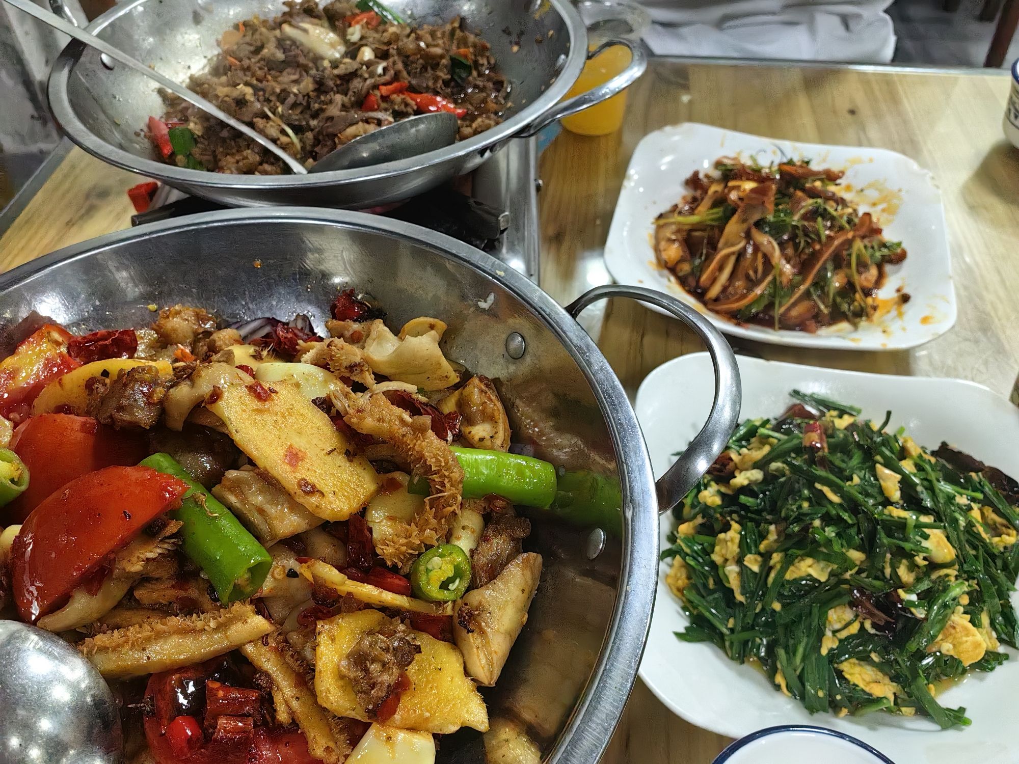 北站胖嫂打鼓皮餐馆(锦绣边城店)