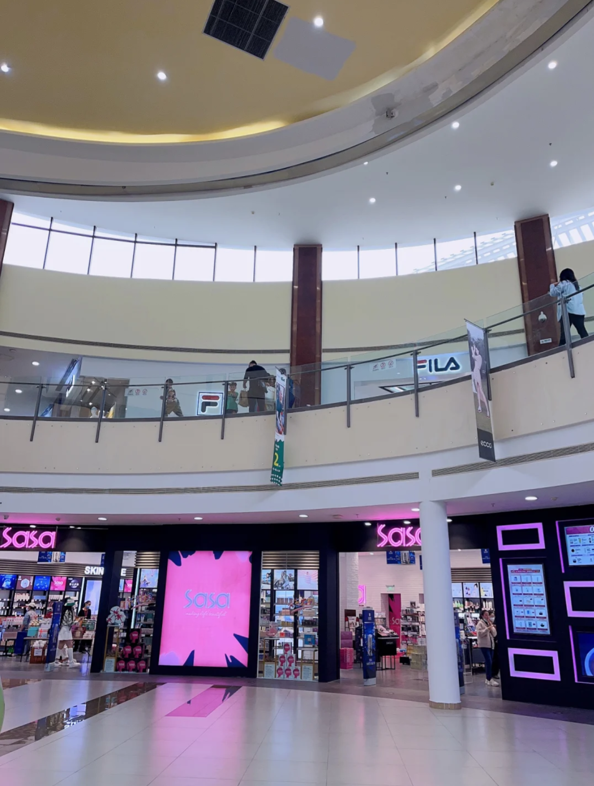 奥特莱斯国际珠宝城(王府井悦舞小镇店)