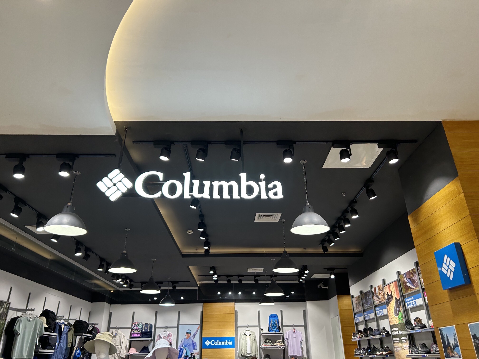 Columbia哥伦比亚(莱茵春天店)