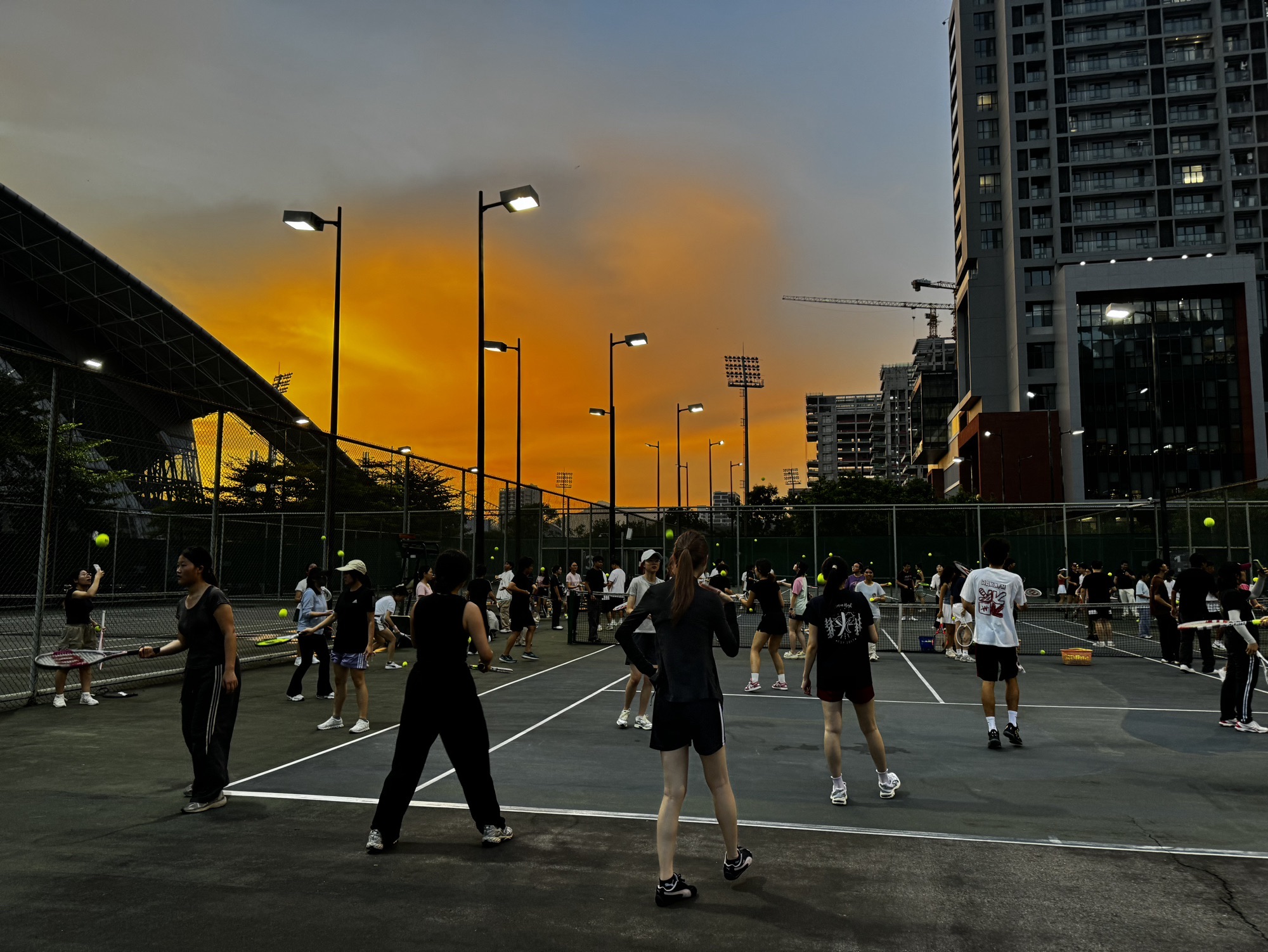 场地封面-深圳大学城体育中心网球场