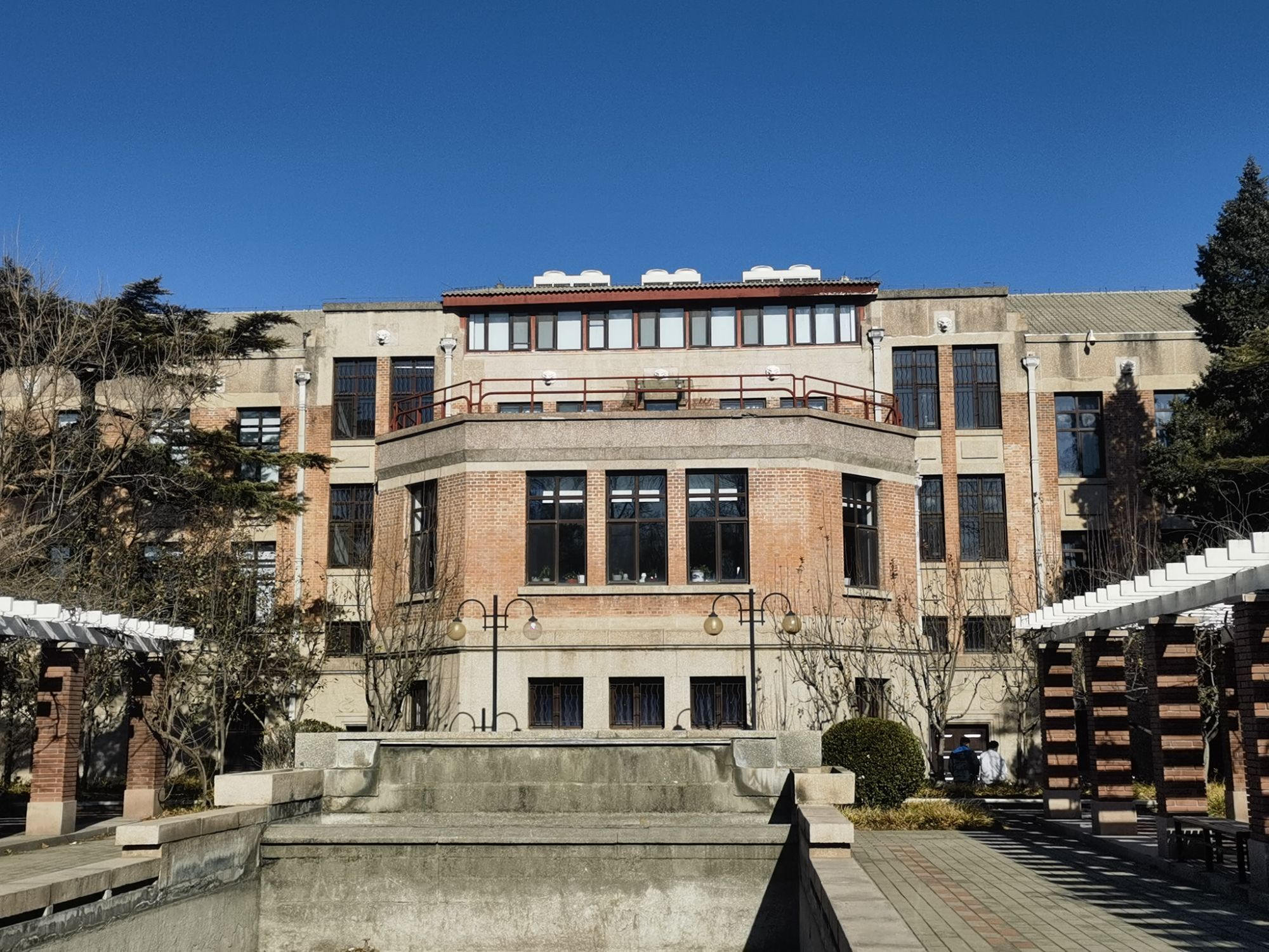 清华大学生命科学学院