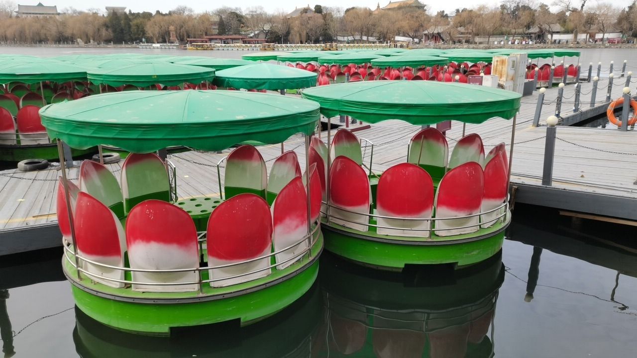 北海公园-北海荷花船
