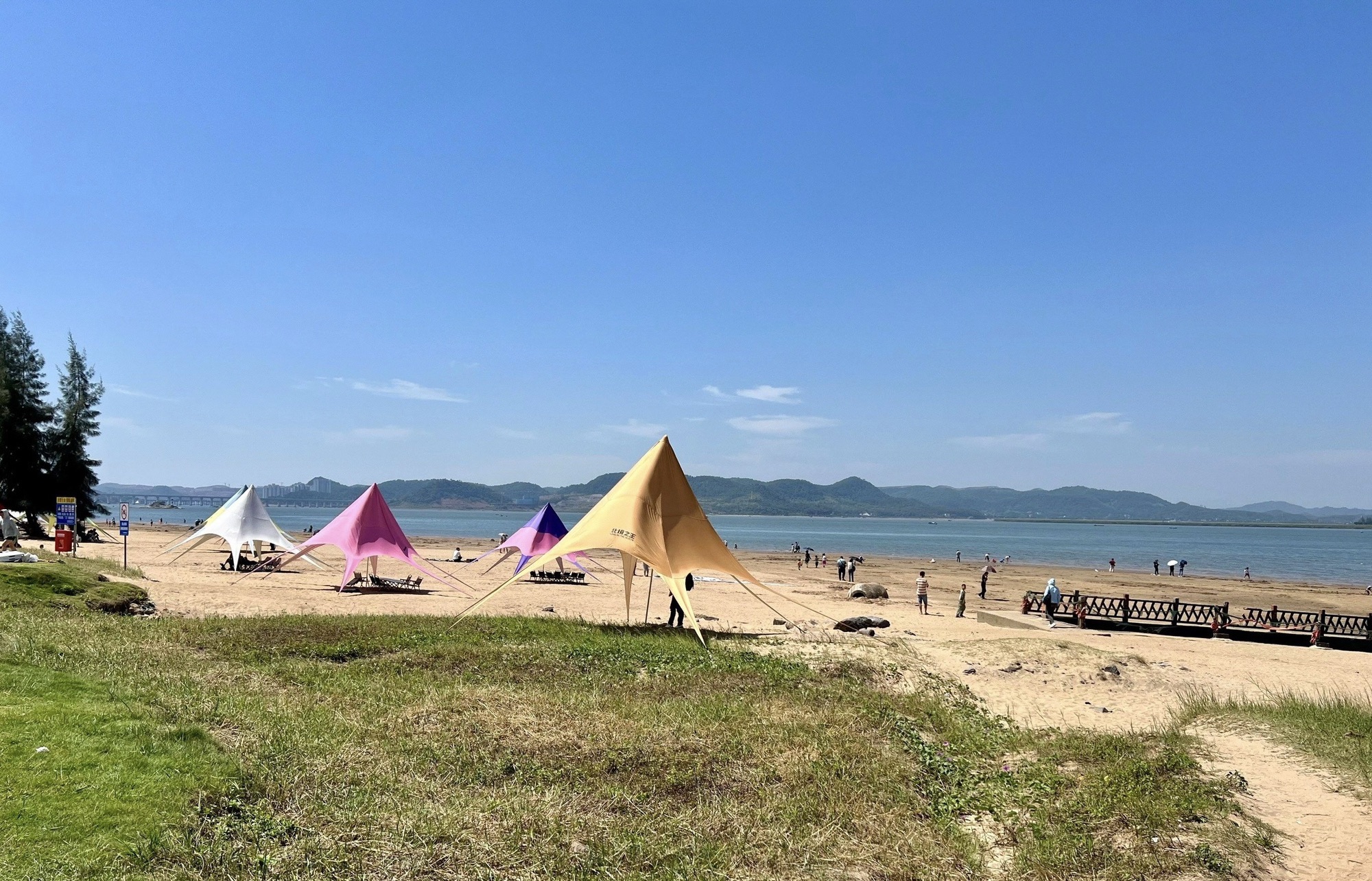 西湾城市沙滩景点图片
