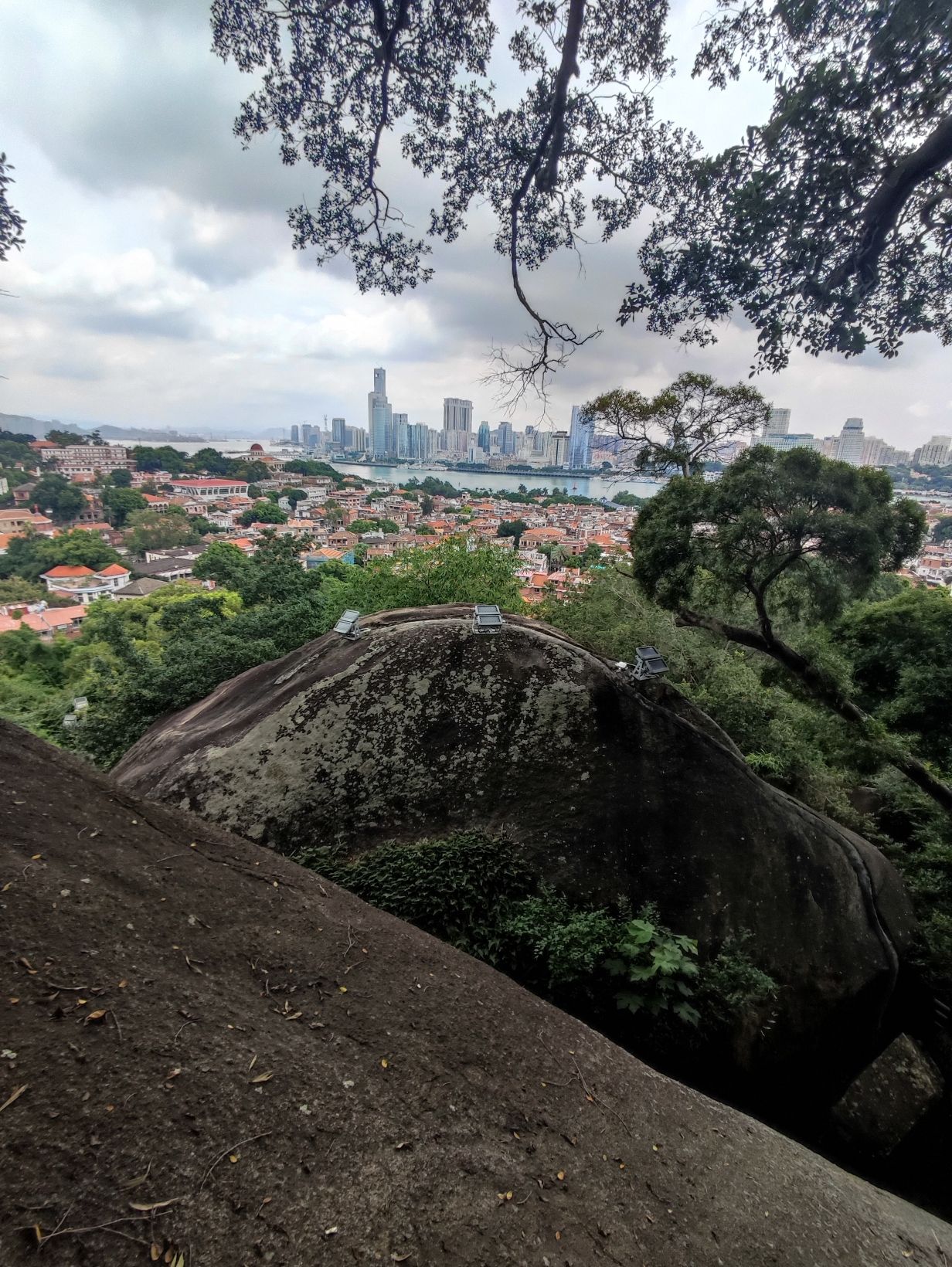 厦门市鼓浪屿风景名胜区-与日争光