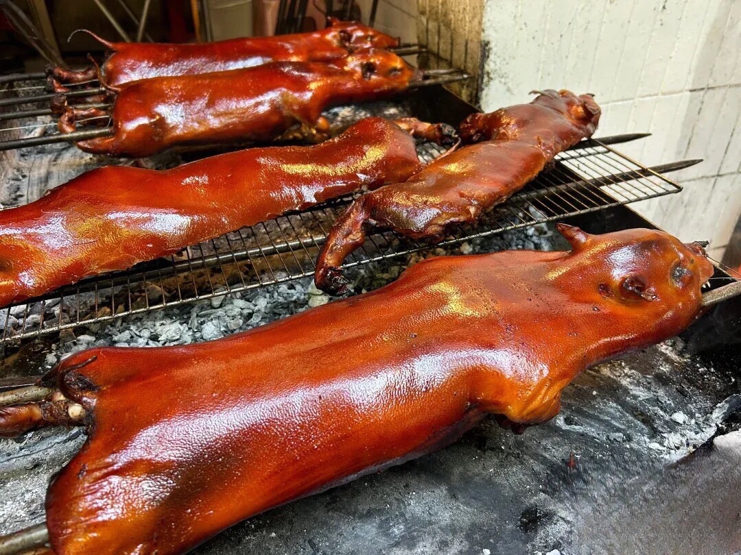四更亚香烤乳猪店