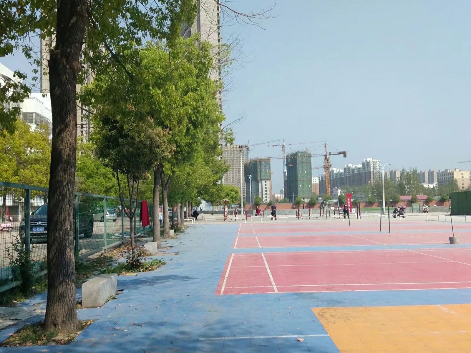 邓州市体育中心的第2张图片的图片资料