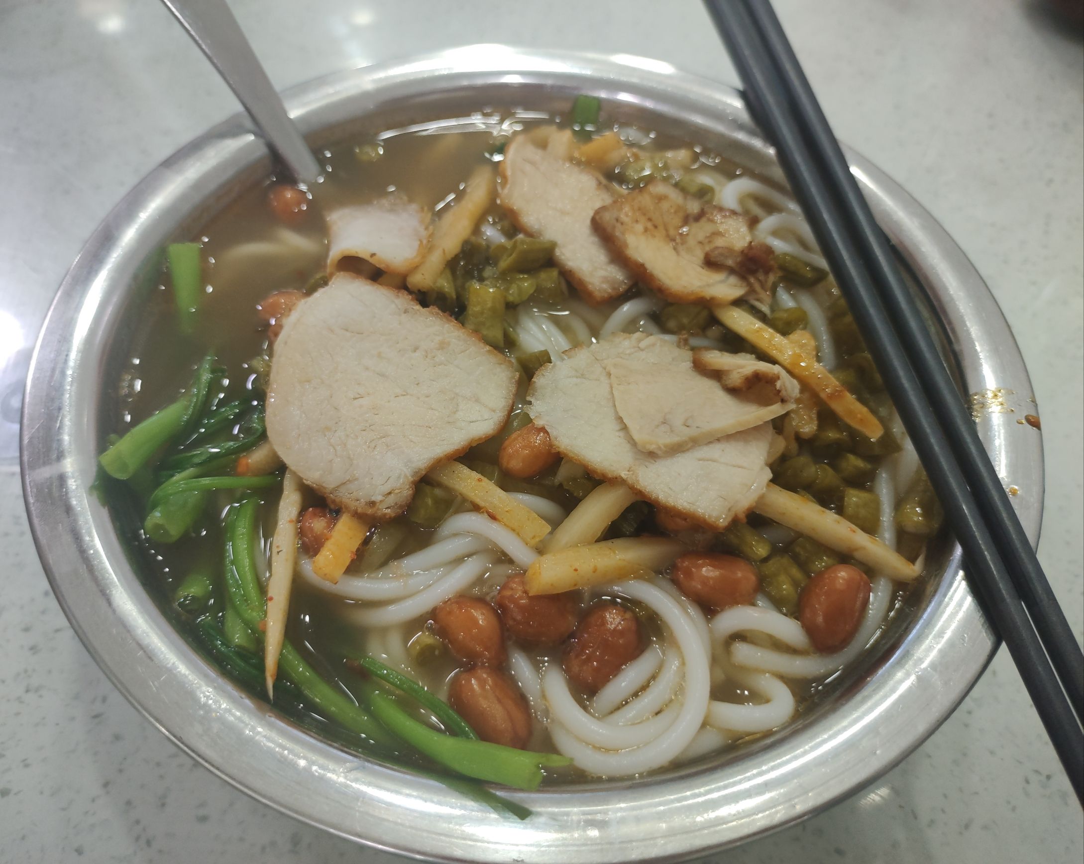 光头桂林米粉店
