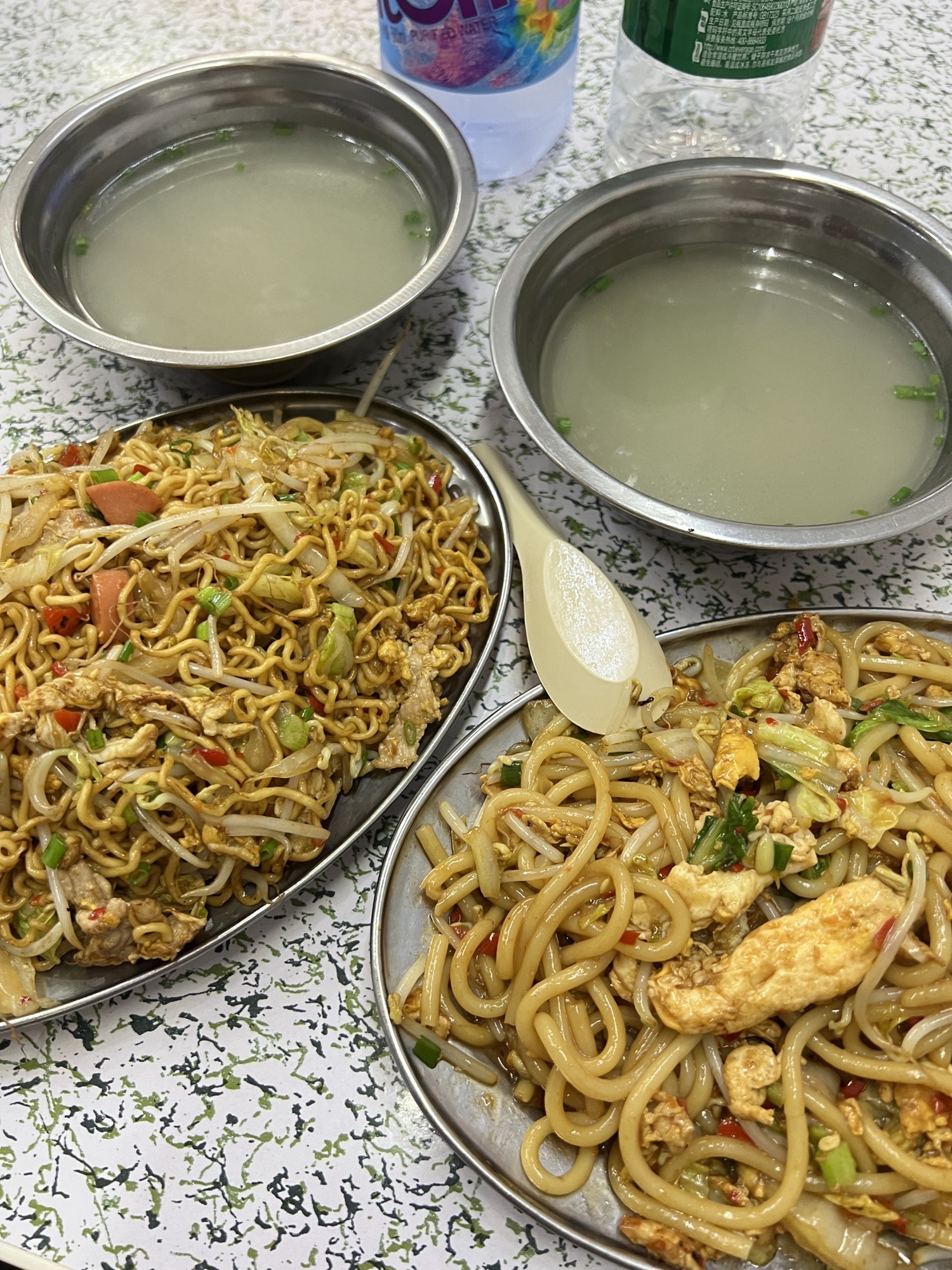 光头桂林米粉店